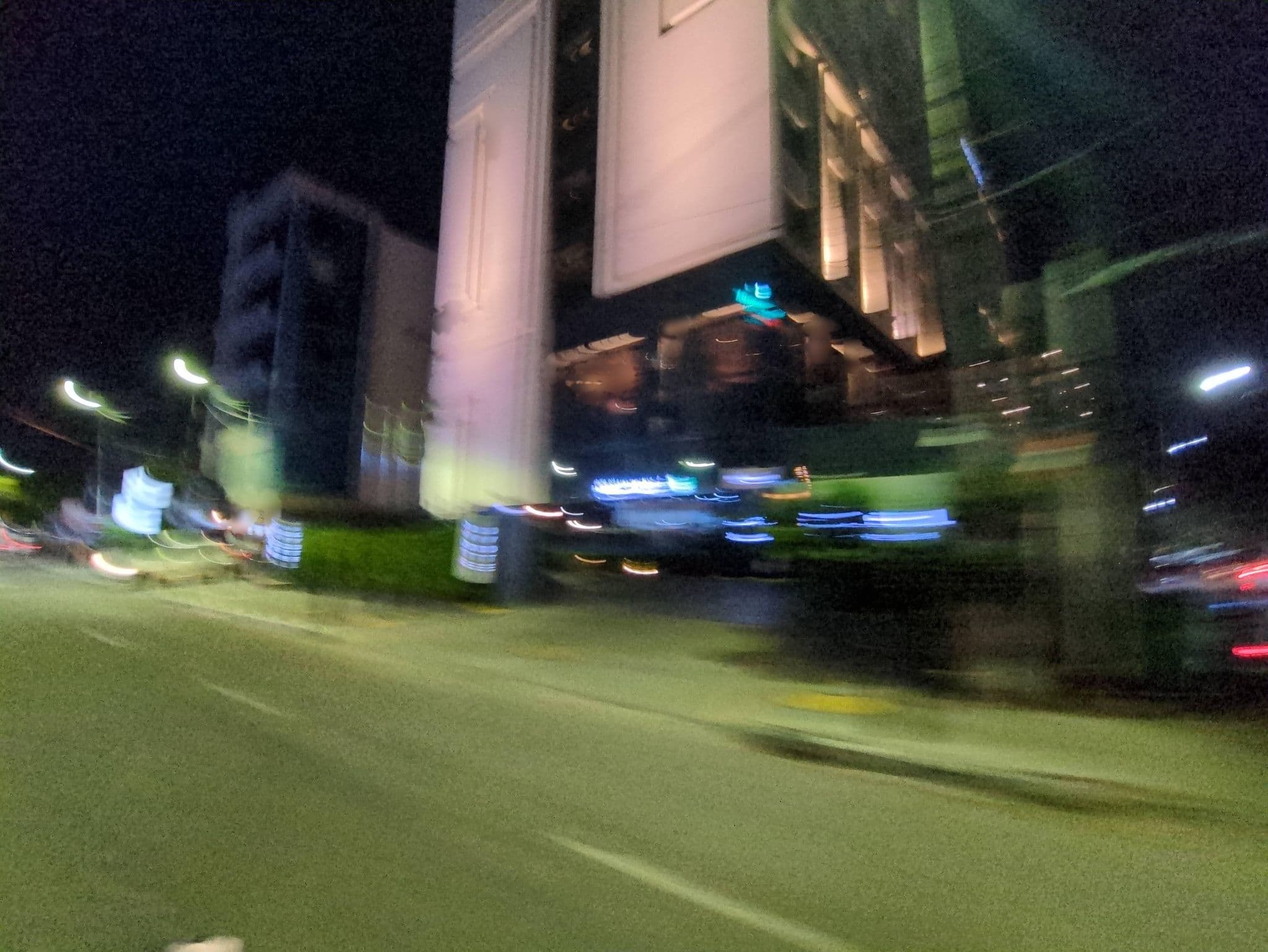 Street view near Novotel, Gāndhī Nagar — © ganekum3 (CC BY-SA · Mapillary)