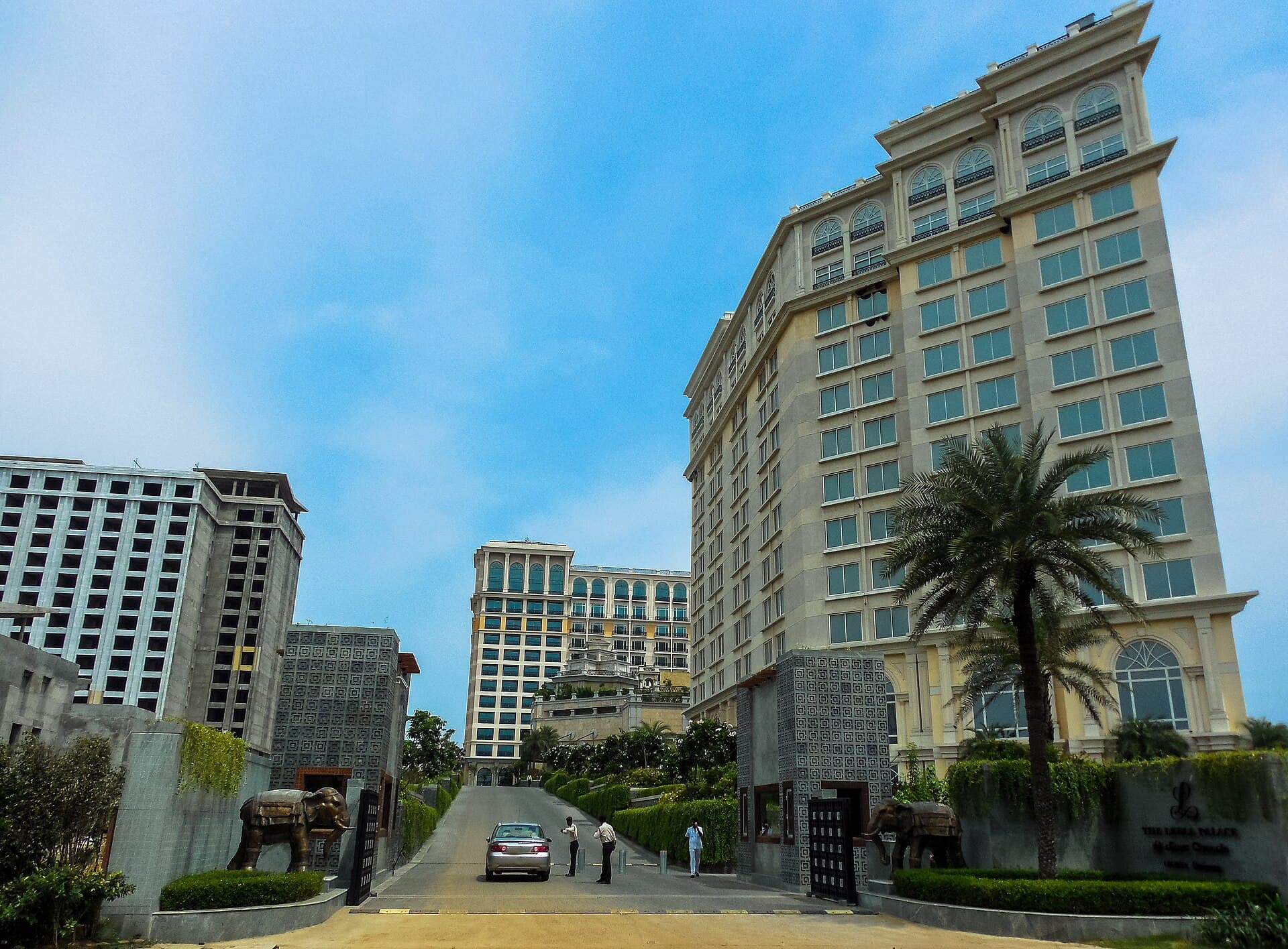 The Leela Palace Chennai (via Wikimedia Commons, CC BY-SA 4.0)