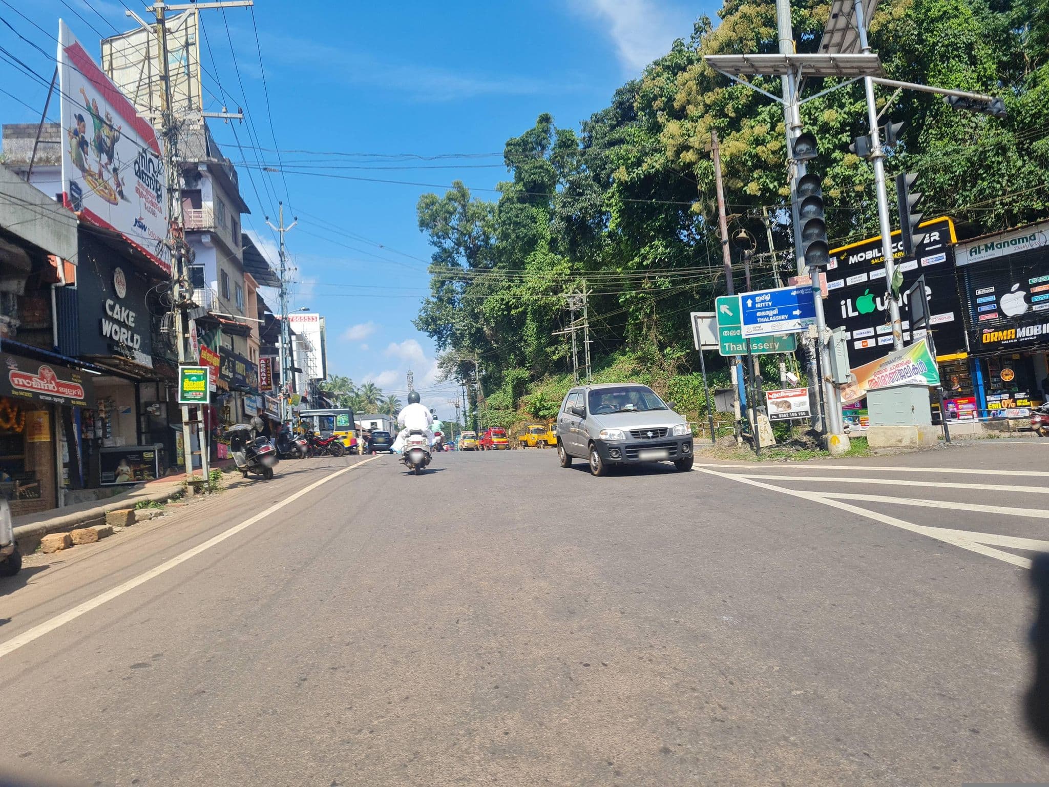Street view near PWD Rest House, Mattanur — © dinshkm (CC BY-SA · Mapillary)