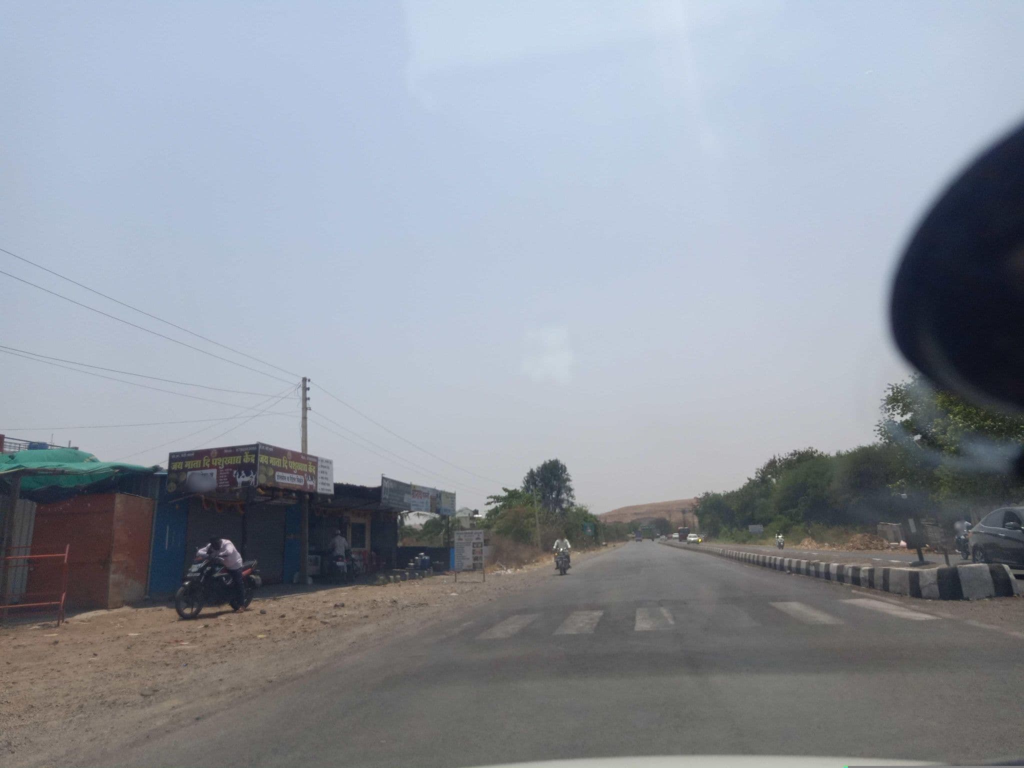 Street view near Hotel Krishnai, Ārangaon — © nileshjagtap (CC BY-SA · Mapillary)
