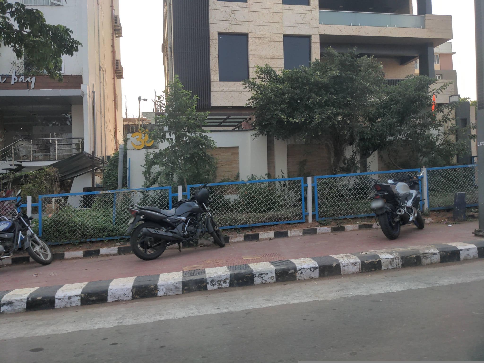 Street view near Hotel Ocean Vista Bay, Rasapūdipalem — © ph4ni (CC BY-SA · Mapillary)