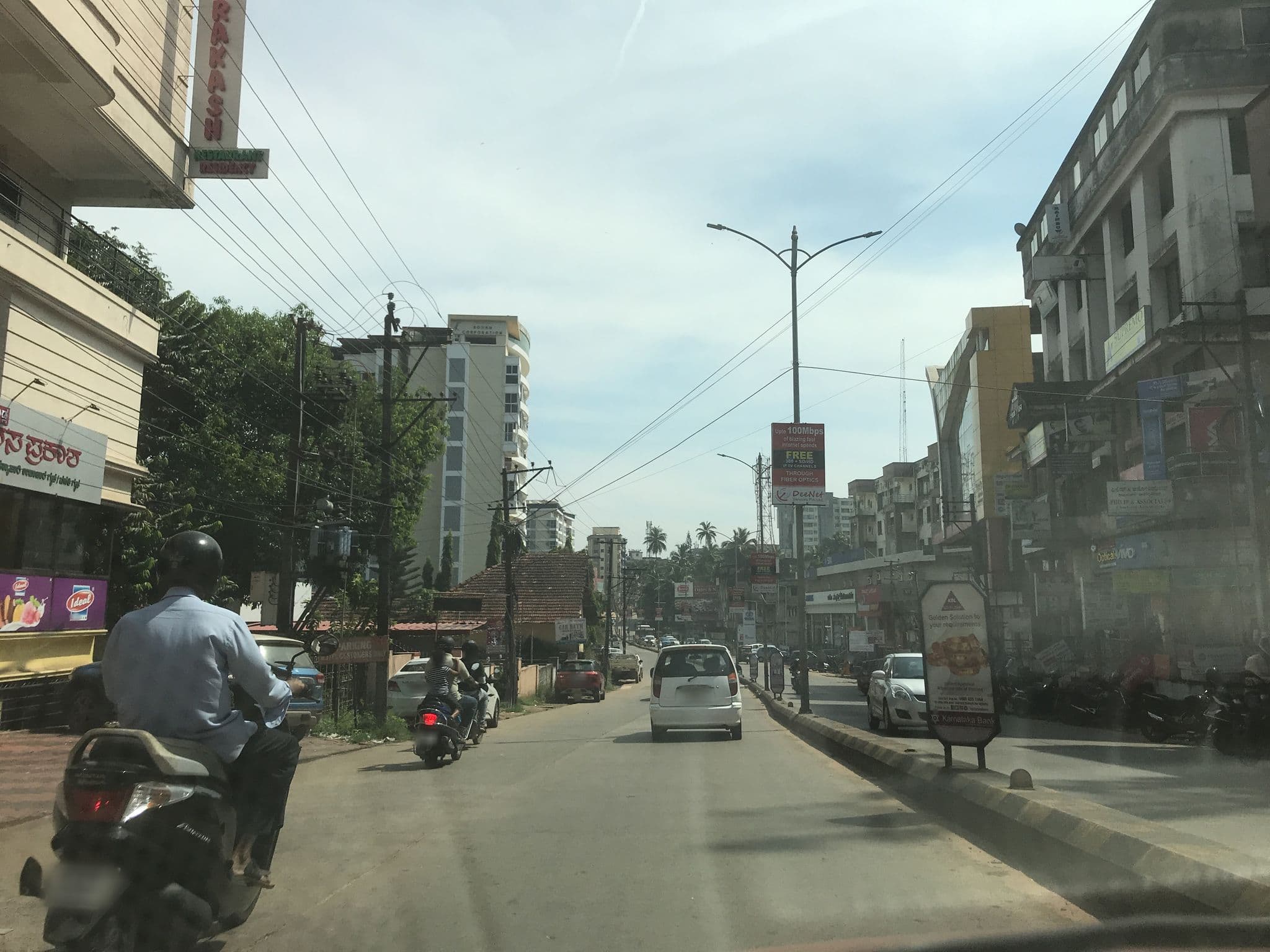 Street view near Kudla Rasa Prakash, Mangaluru — © livableurbanism (CC BY-SA · Mapillary)