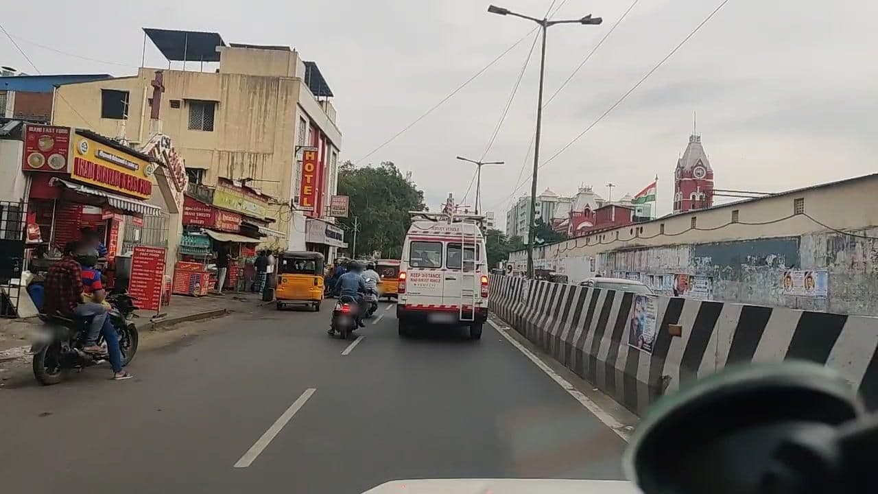 Street view near Central Lodge Deluxe, Chennai — © roadroid (CC BY-SA · Mapillary)