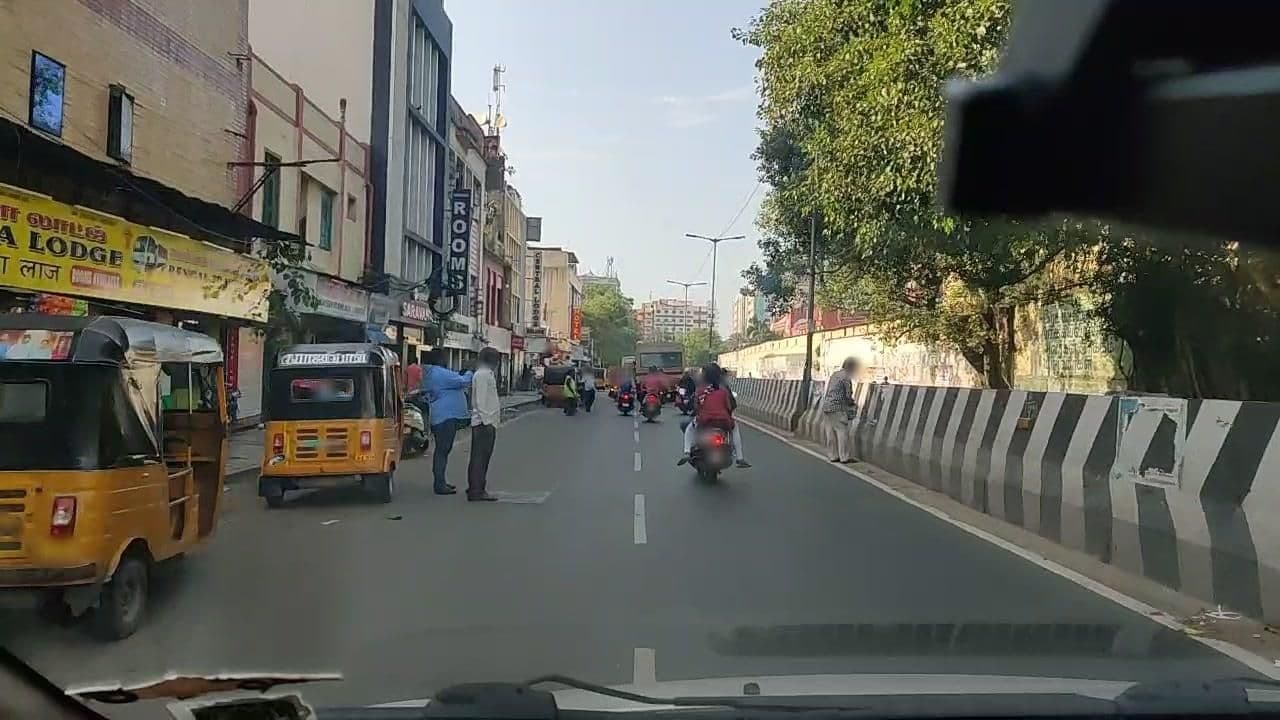 Street view near Great Hotel, Chennai — © roadroid (CC BY-SA · Mapillary)