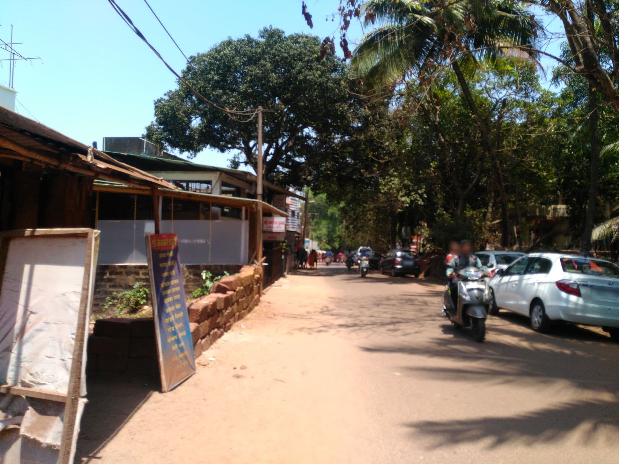 Street view near Shree Ganesh Krupa Lodging, Ratnagiri — © abhyankar (CC BY-SA · Mapillary)
