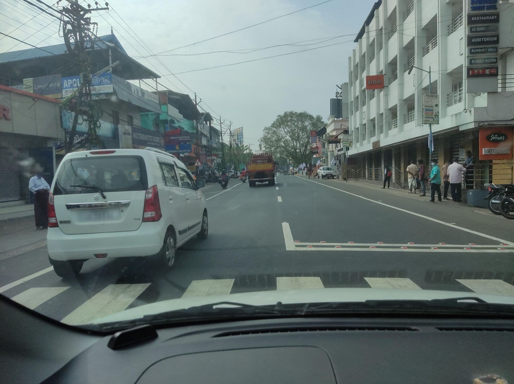 Street view near Shines hotel, Adūr — © V15 (CC BY-SA · Mapillary)
