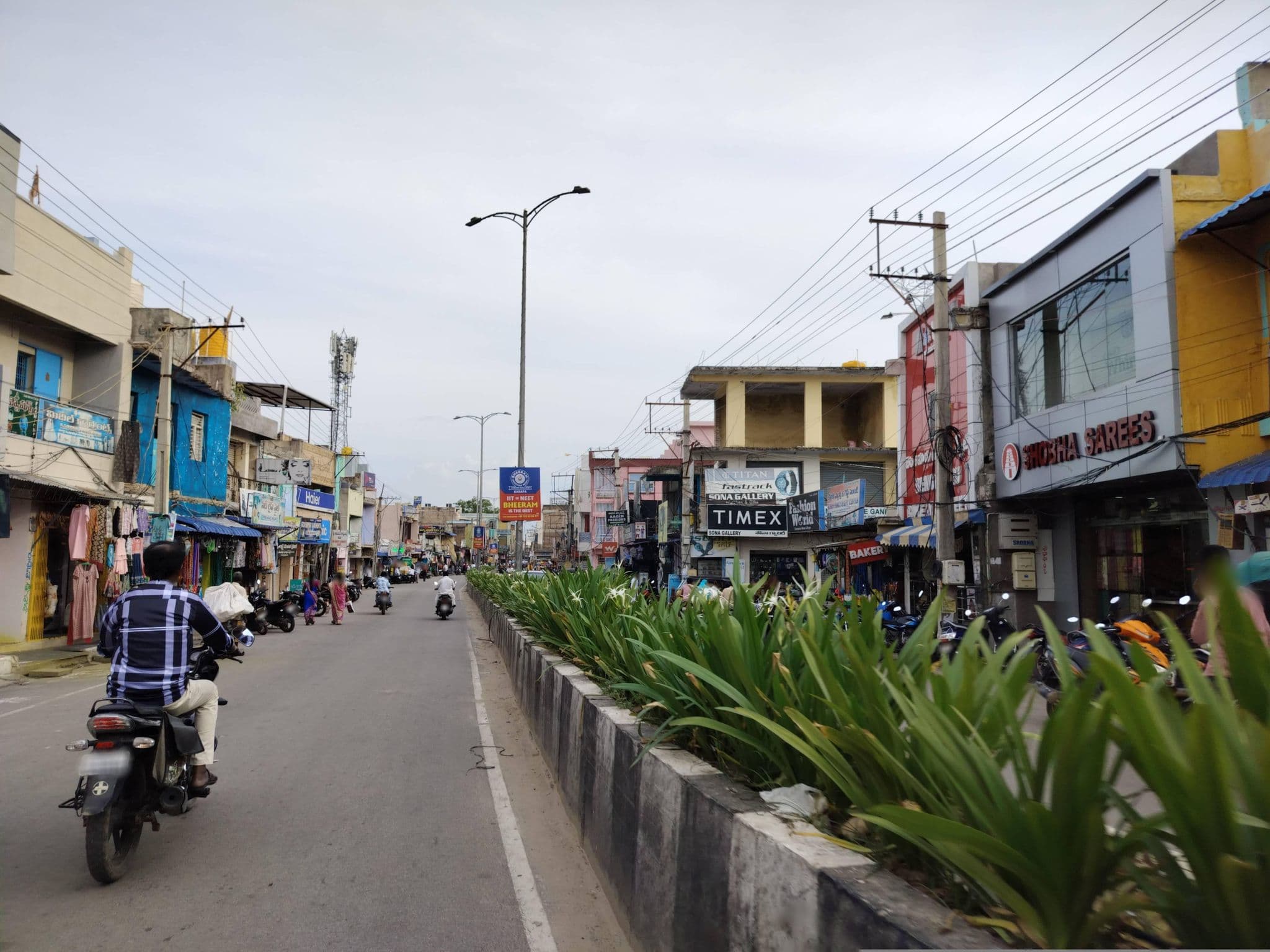 Street view near RK Lodge, Kadiri — © Samatha_swaraj-2005 (CC BY-SA · Mapillary)