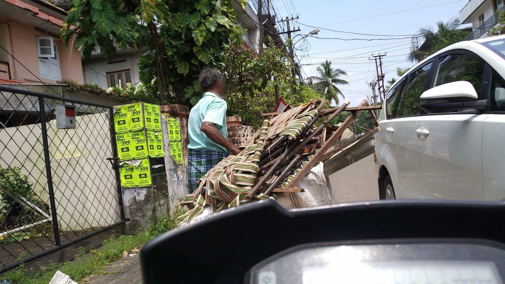 Street view near Anugraha Gents Hostel, Kanayannur