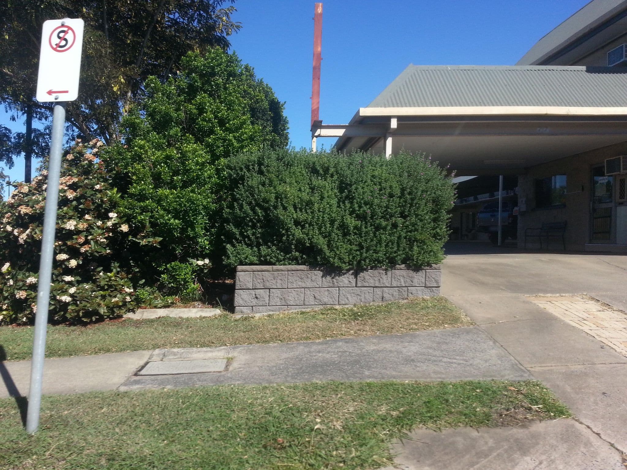Street view near Welcome Home Motel, Rockhampton — © bob3bob3 (CC BY-SA · Mapillary)