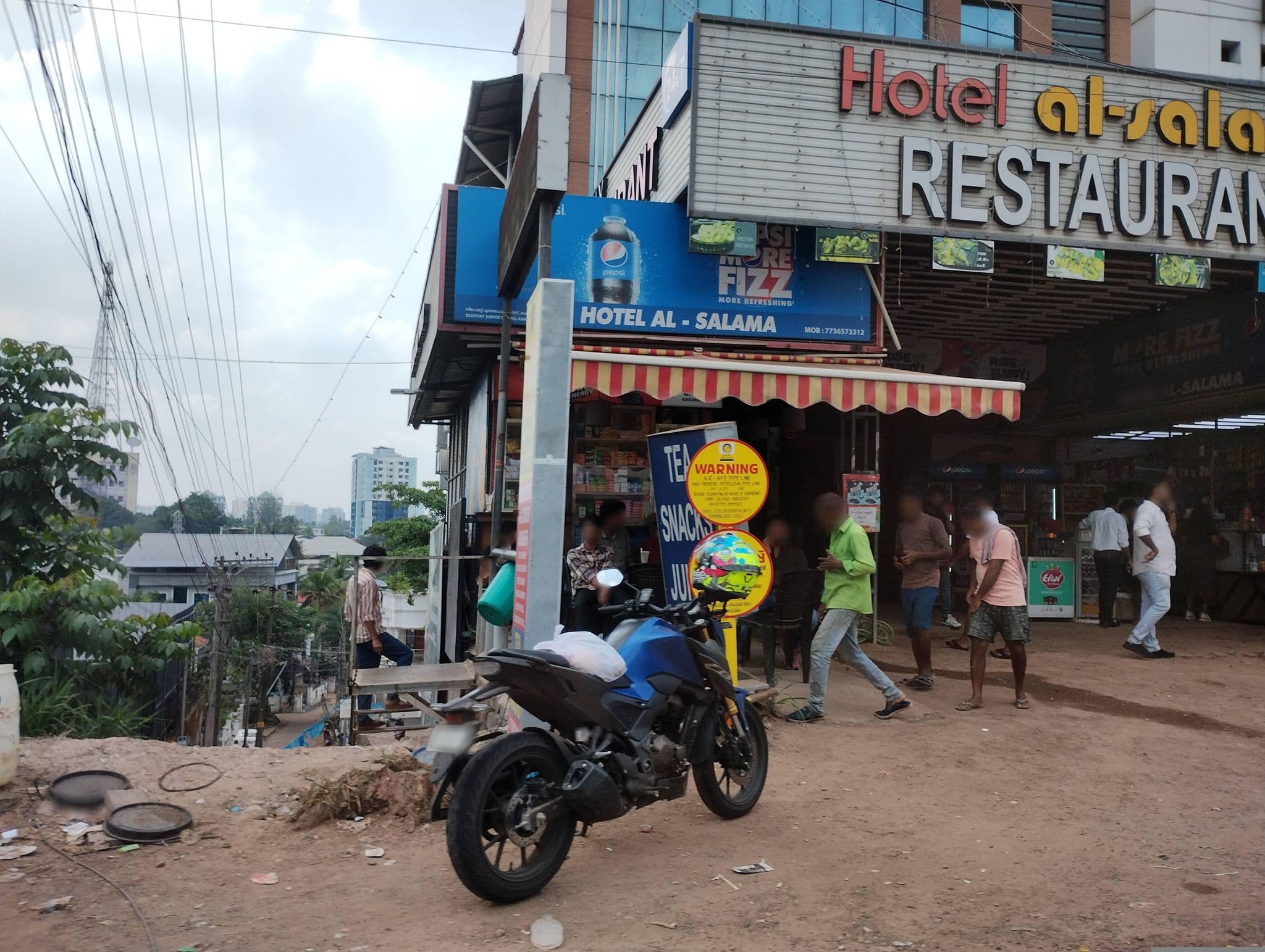 Street view near Hotel Al Salama, Kakkanad — © mapkb (CC BY-SA · Mapillary)