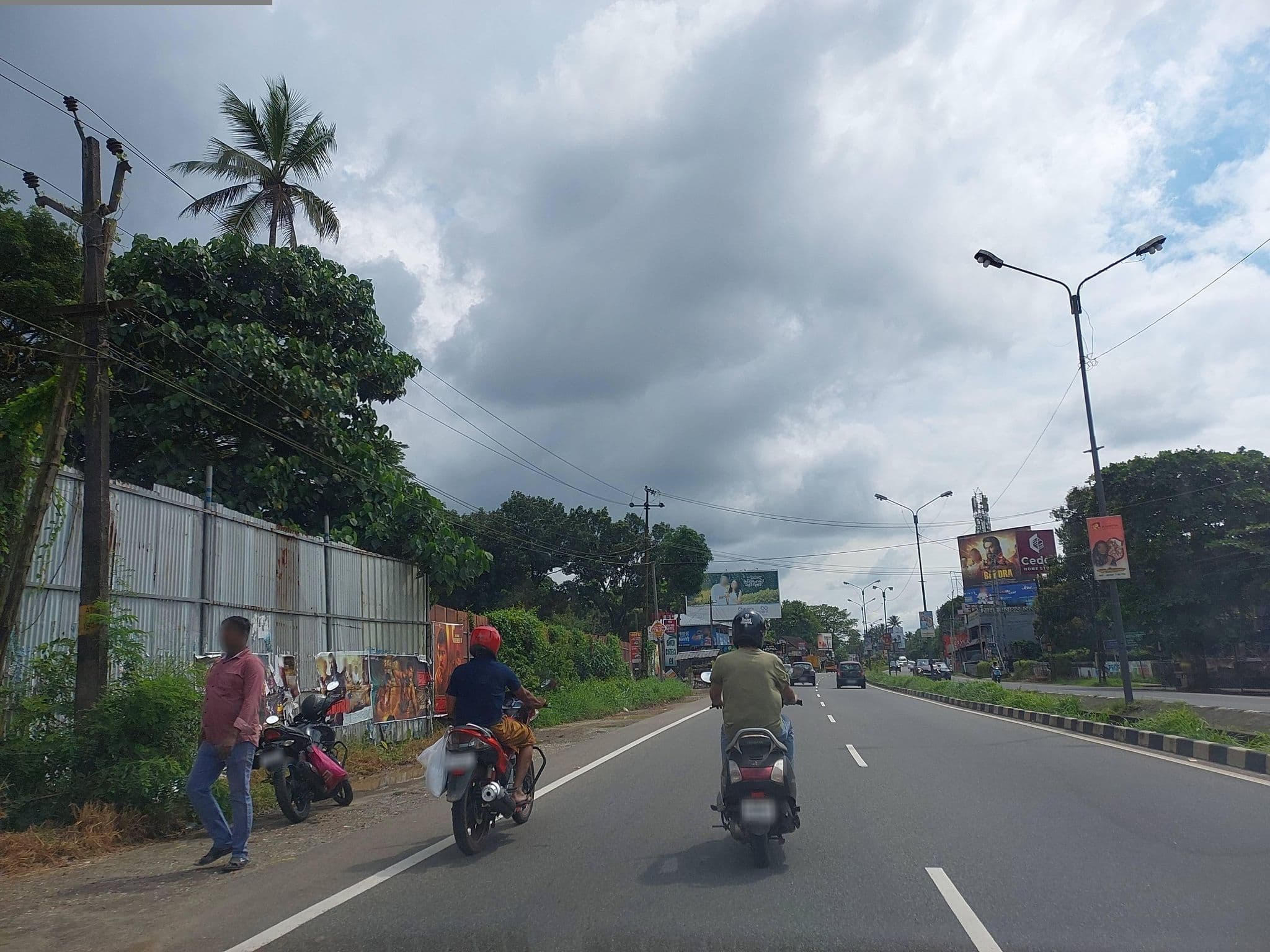 Street view near Fortune Airport Road Kochi, Chengamanād — © V15 (CC BY-SA · Mapillary)