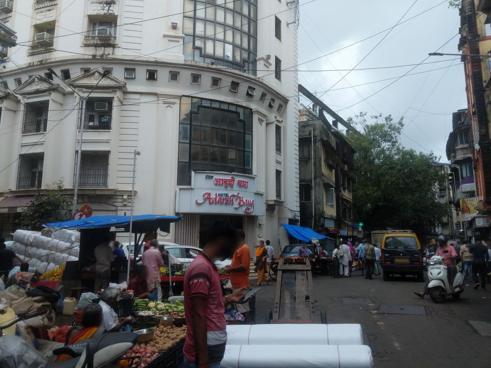 Street view near Hotel Adarsh Baug, Kegaon — © a17archives (CC BY-SA · Mapillary)