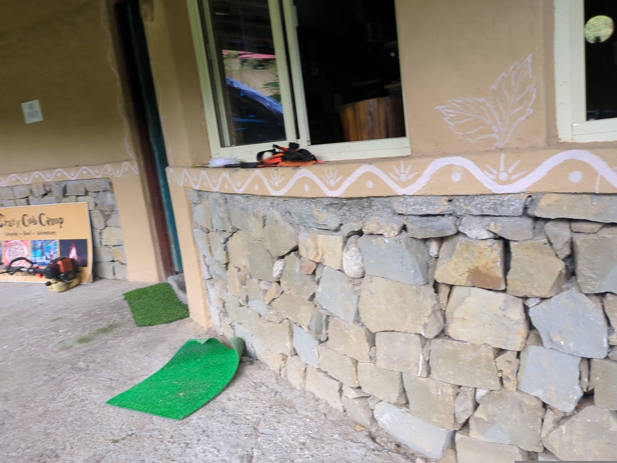 Street view near Billing Adventure Camp, Jogindarnagar — © bholekibhasam (CC BY-SA · Mapillary)