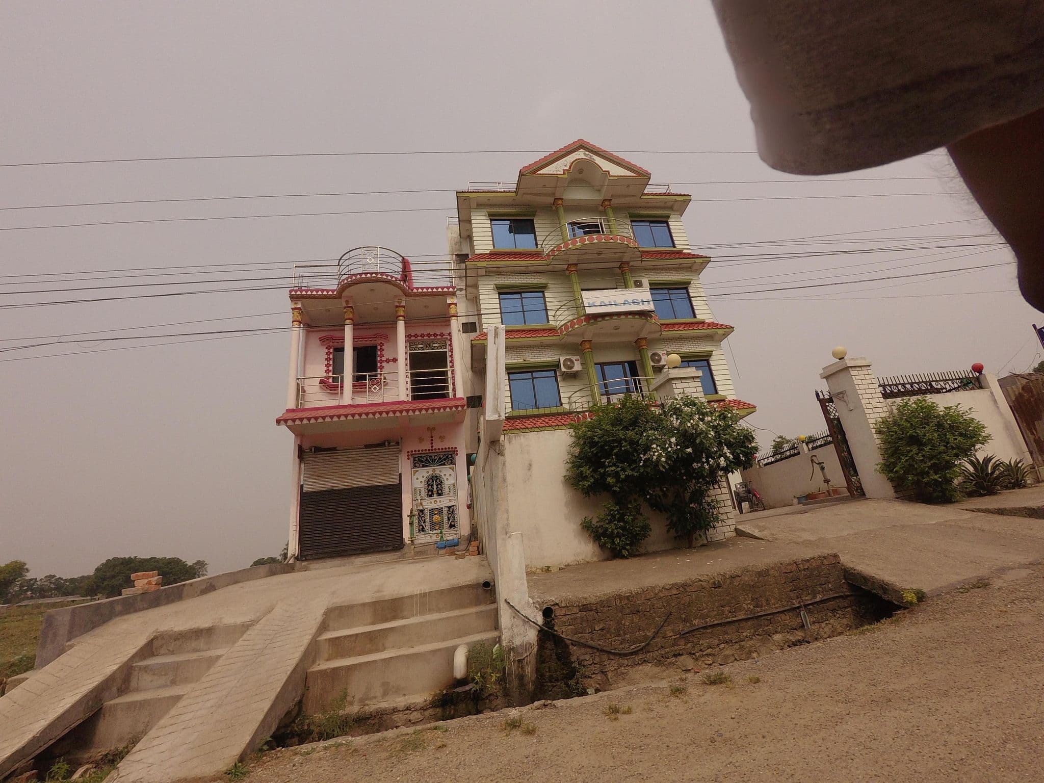 Street view near Hotel Kailash, Nautanwa — © gauravparajuli09 (CC BY-SA · Mapillary)