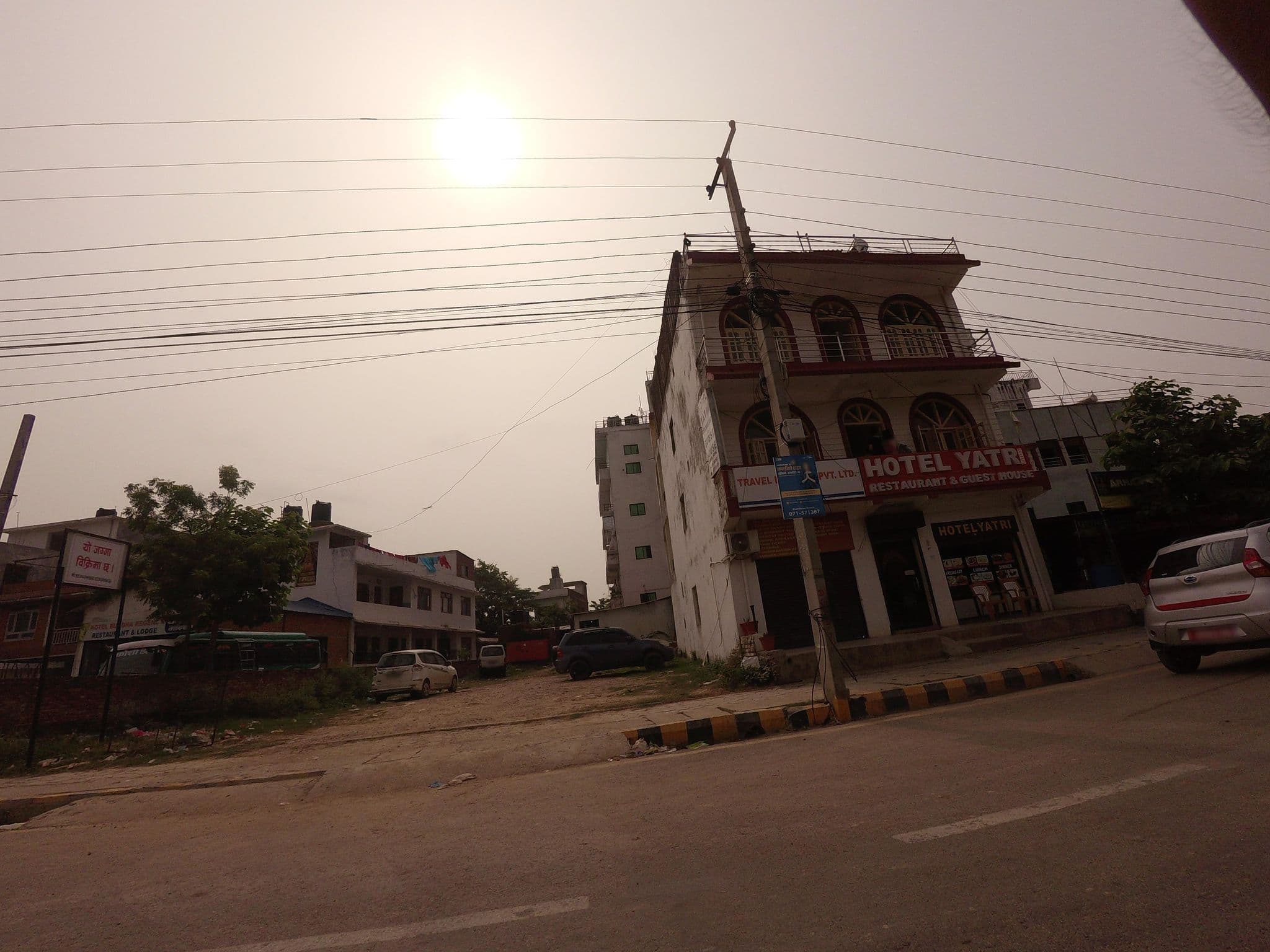 Street view near Hotel Yatri Restaurant and Guest House, Nautanwa — © gauravparajuli09 (CC BY-SA · Mapillary)