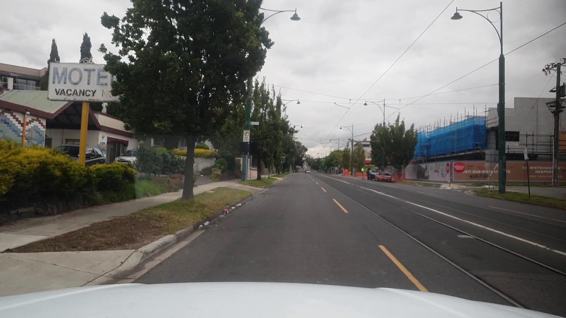 Street view near Motel Maroondah, Mont Albert — © mattburt7 (CC BY-SA · Mapillary)