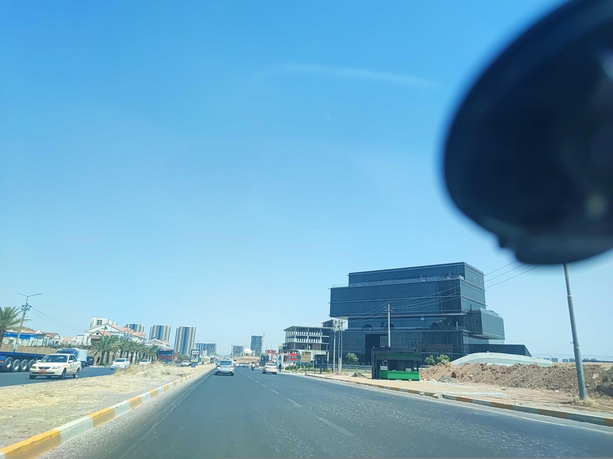 Street view near A3, Baḥarkah — © muhammadismael (CC BY-SA · Mapillary)