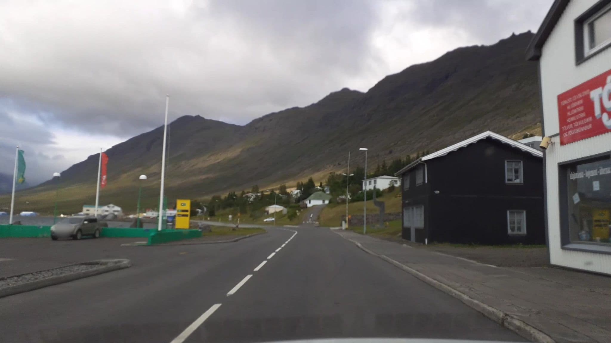 Street view near Tónspil, Neskaupstaður — © kjarrval (CC BY-SA · Mapillary)