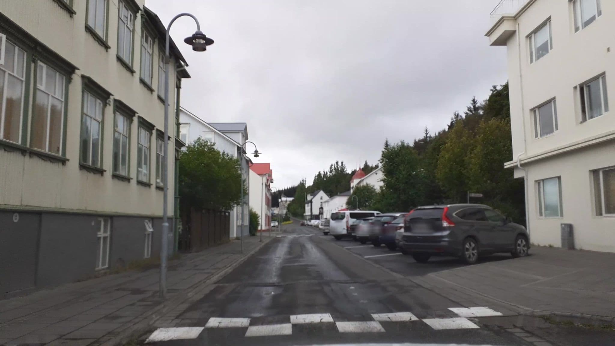 Street view near Hafnarstræti Apartment, Akureyri — © kjarrval (CC BY-SA · Mapillary)