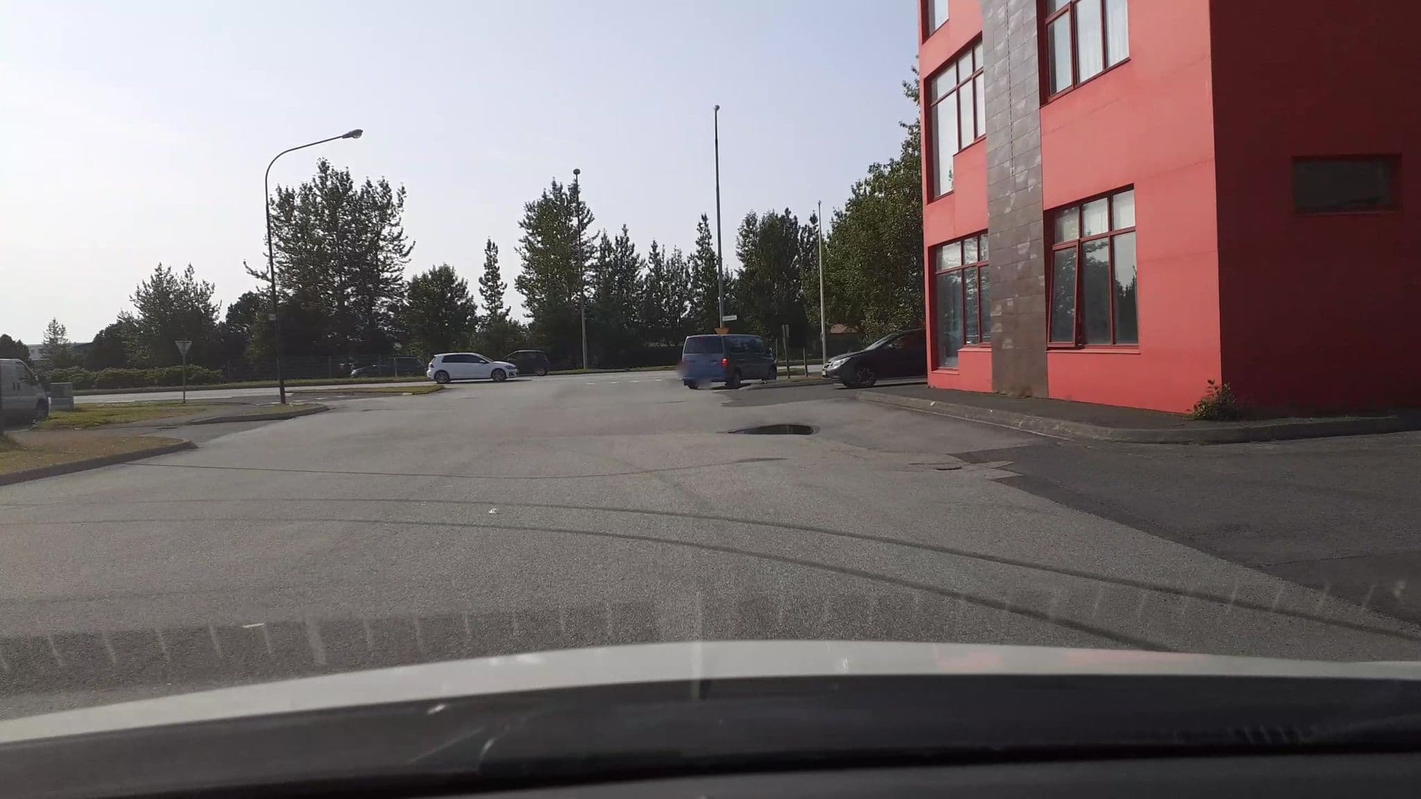 Street view near Norðurey Hotel Reykjavík Road, Garðabær — © kjarrval (CC BY-SA · Mapillary)
