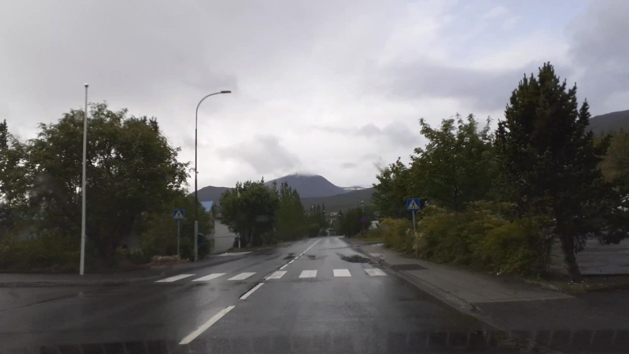 Street view near Fjarðarhótel, Reyðarfjörður — © kjarrval (CC BY-SA · Mapillary)