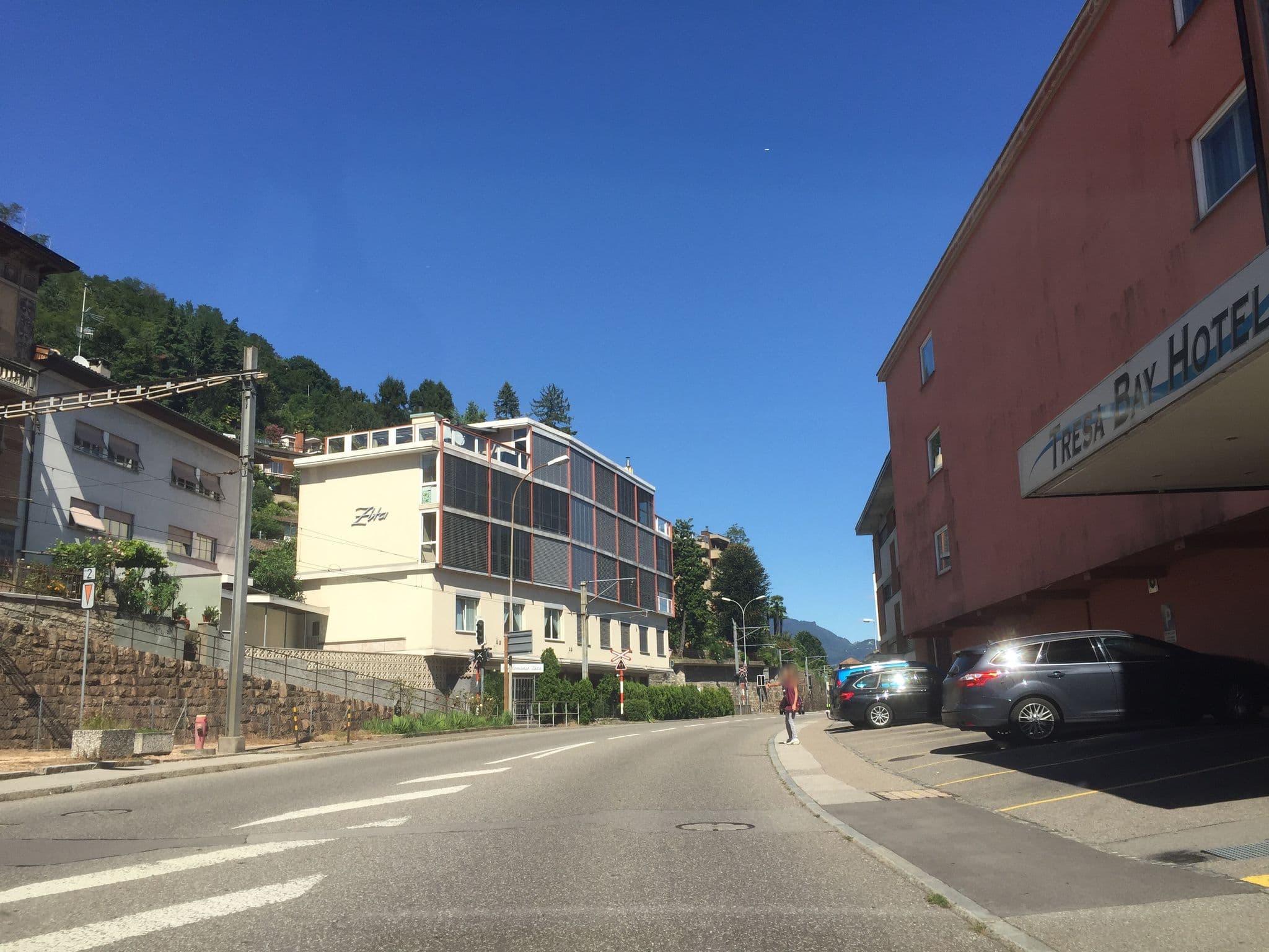 Street view near Tresa Bay Hotel, Lavena Ponte Tresa — © tubeli (CC BY-SA · Mapillary)