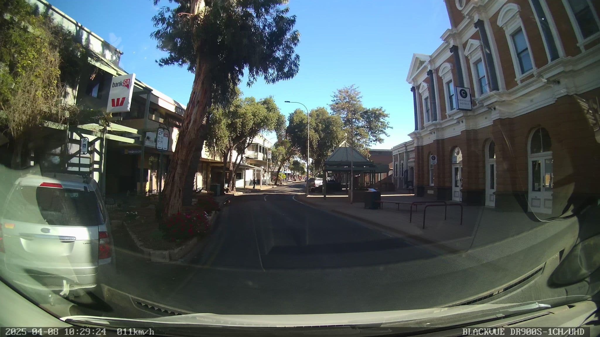 Street view near Costello Hotels, Port Augusta West — © bob3bob3 (CC BY-SA · Mapillary)
