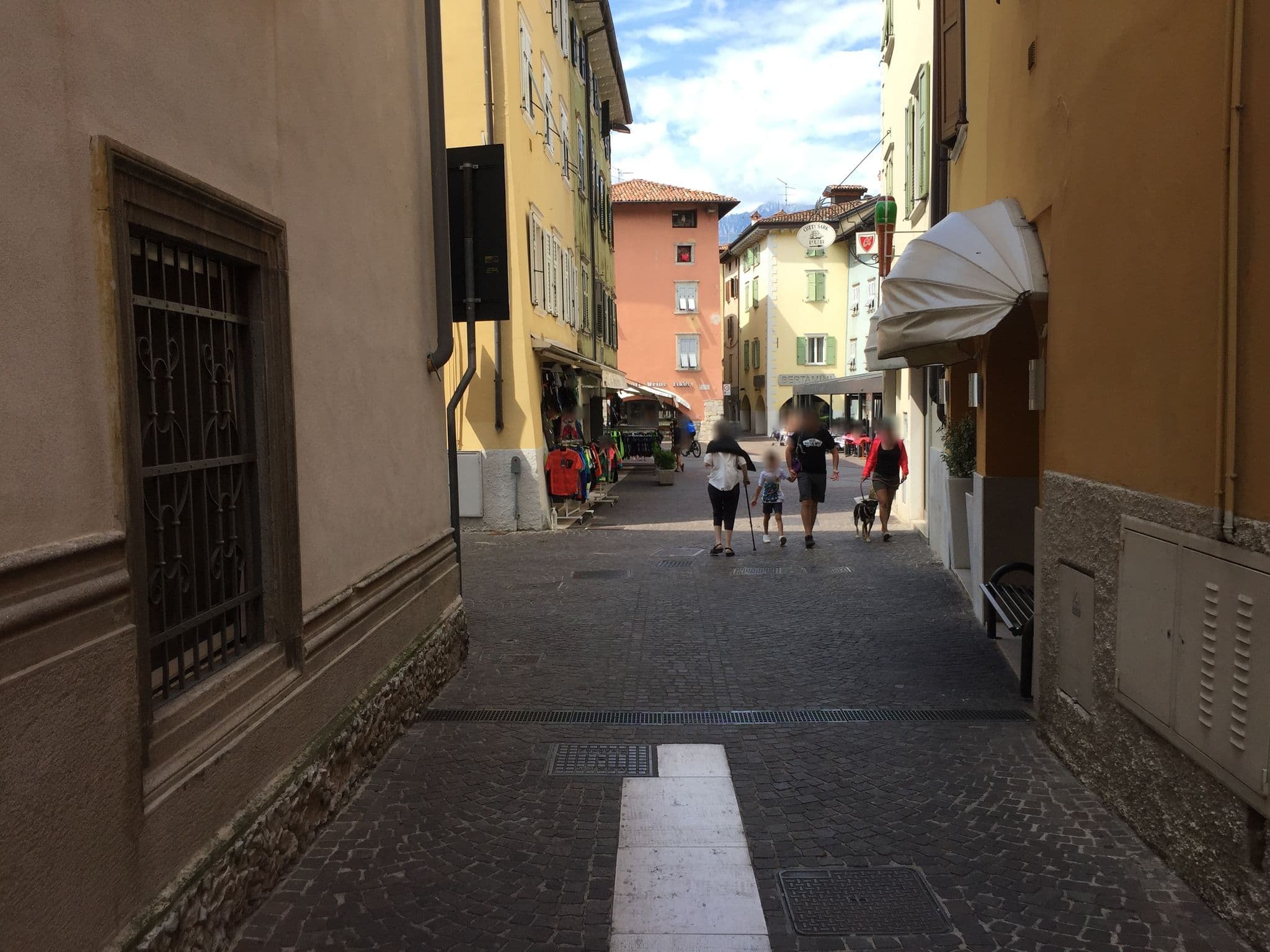 Street view near Centrale, Nago-Torbole — © rufus1295 (CC BY-SA · Mapillary)