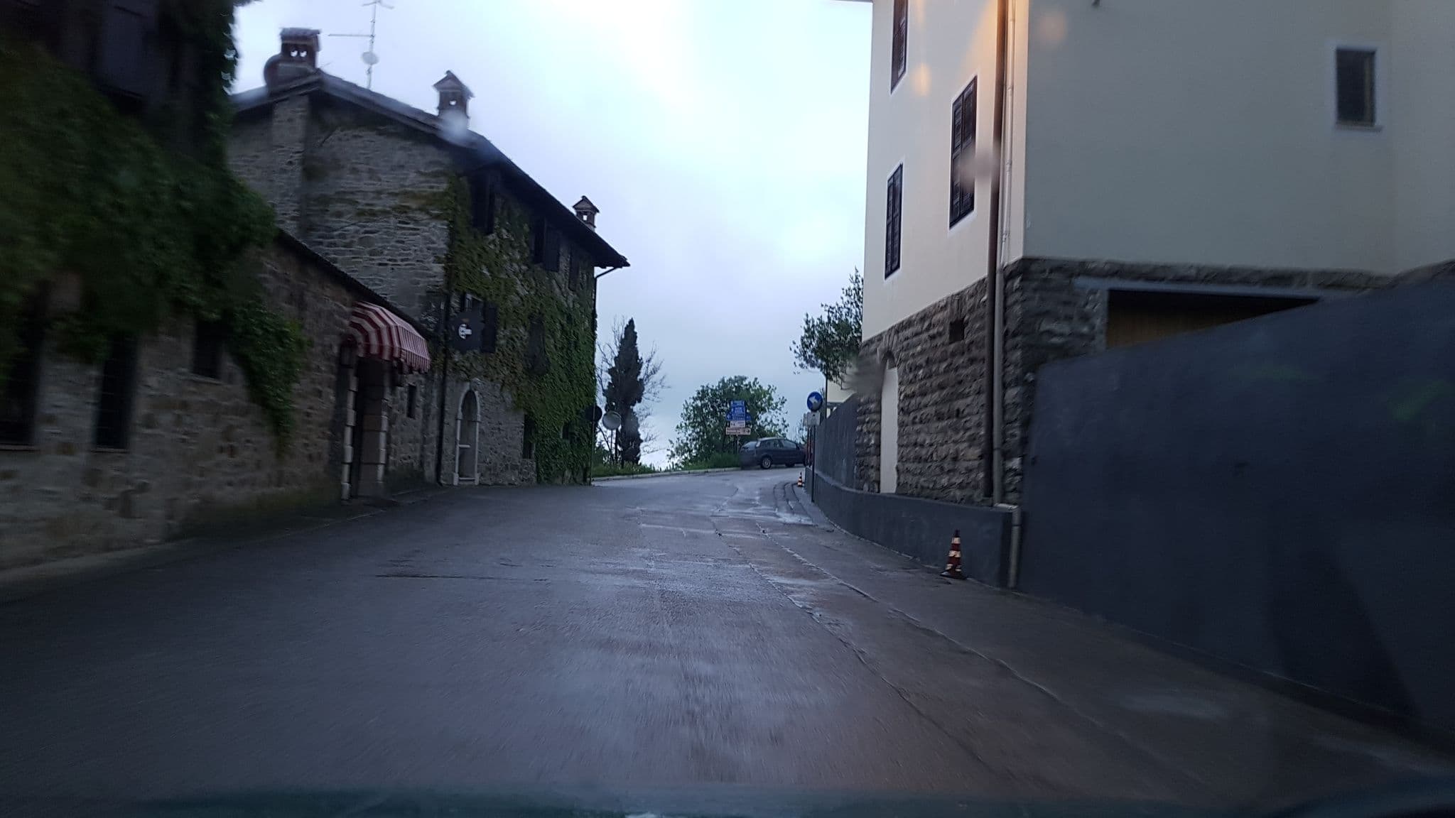 Street view near Hotel Conti Formentini, Gorizia — © igorzo (CC BY-SA · Mapillary)