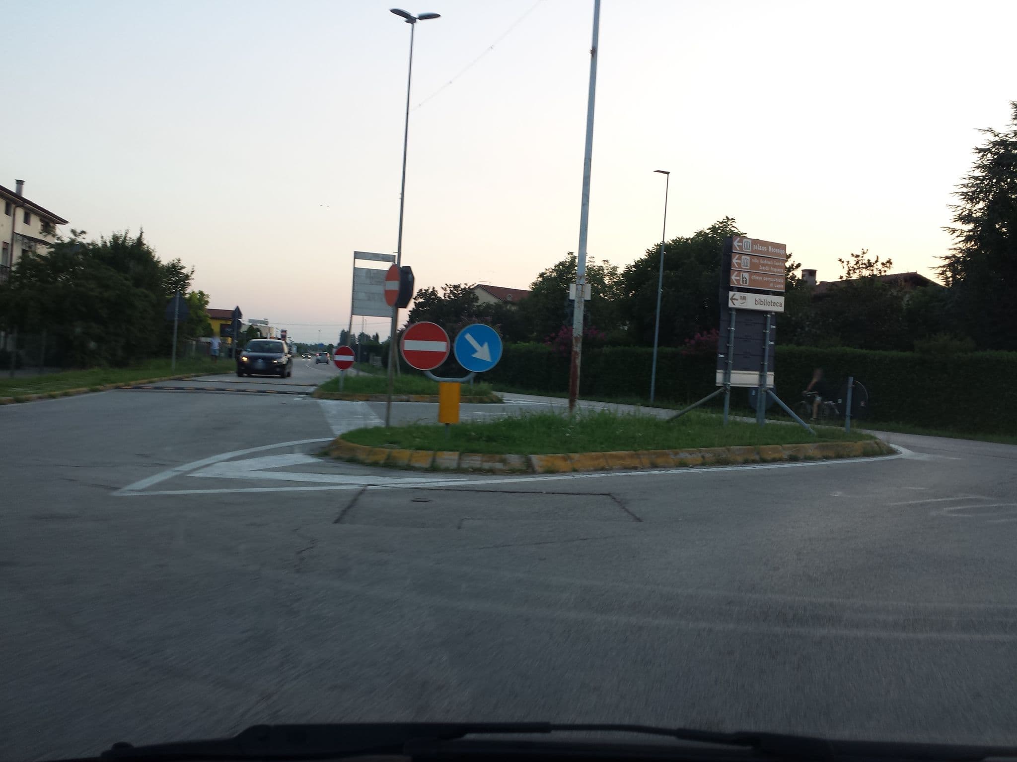 Street view near B&B Casa Veneta, Sandrigo — © brocaloid15 (CC BY-SA · Mapillary)