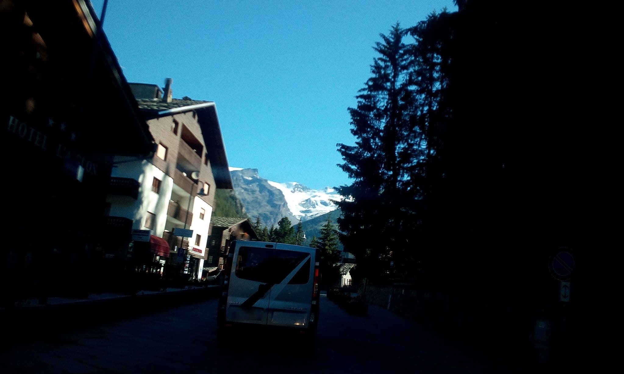 Street view near Hotel L'Aiglon, Ayas — © gianmarionavi (CC BY-SA · Mapillary)