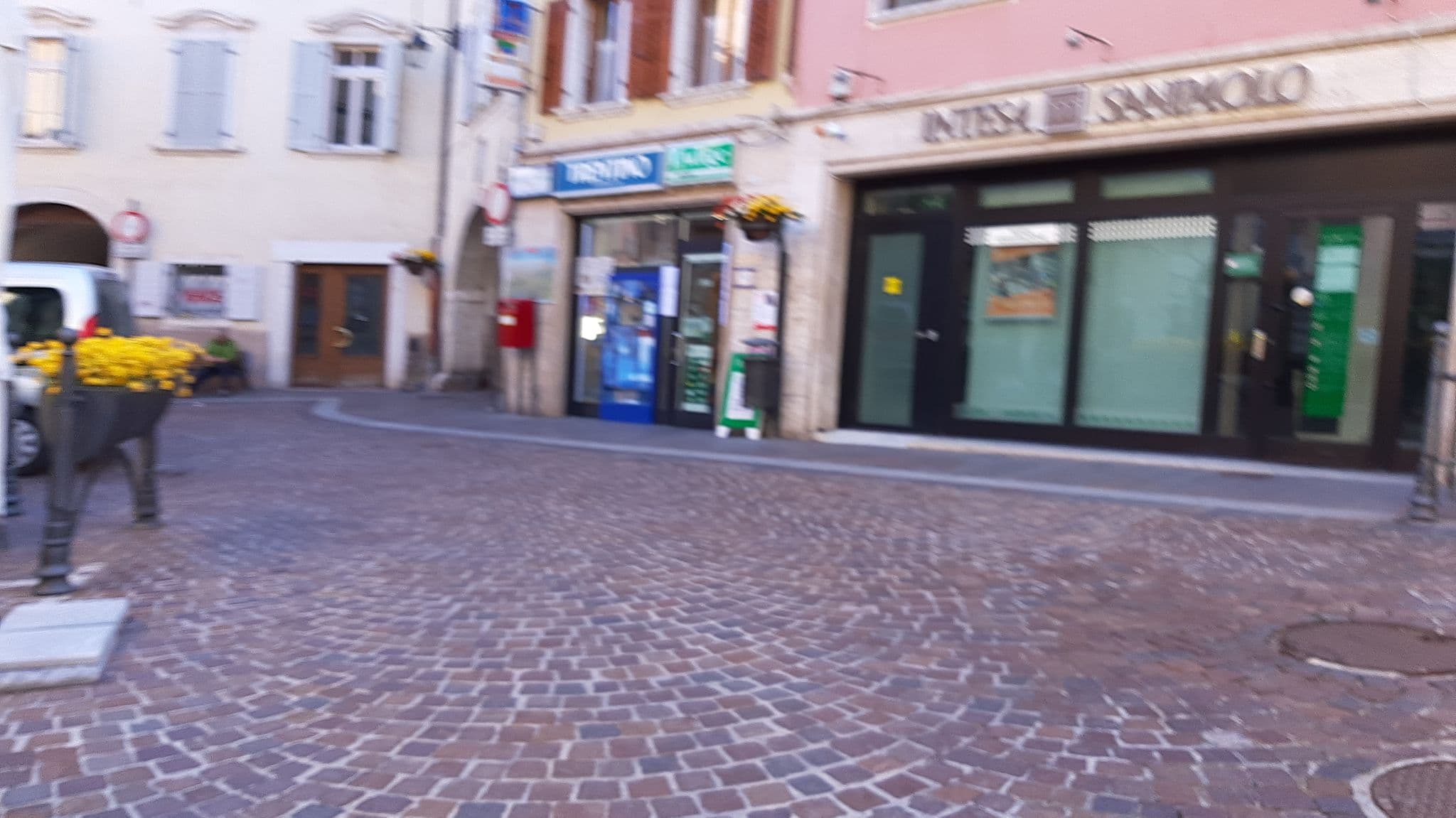 Street view near Pizzeria Corona, Lavis — © lucadelu (CC BY-SA · Mapillary)