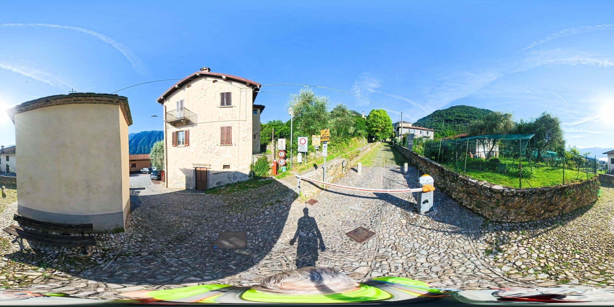 Street view near Bar Riposo, Lenno — © Hol_Ger (CC BY-SA · Mapillary)