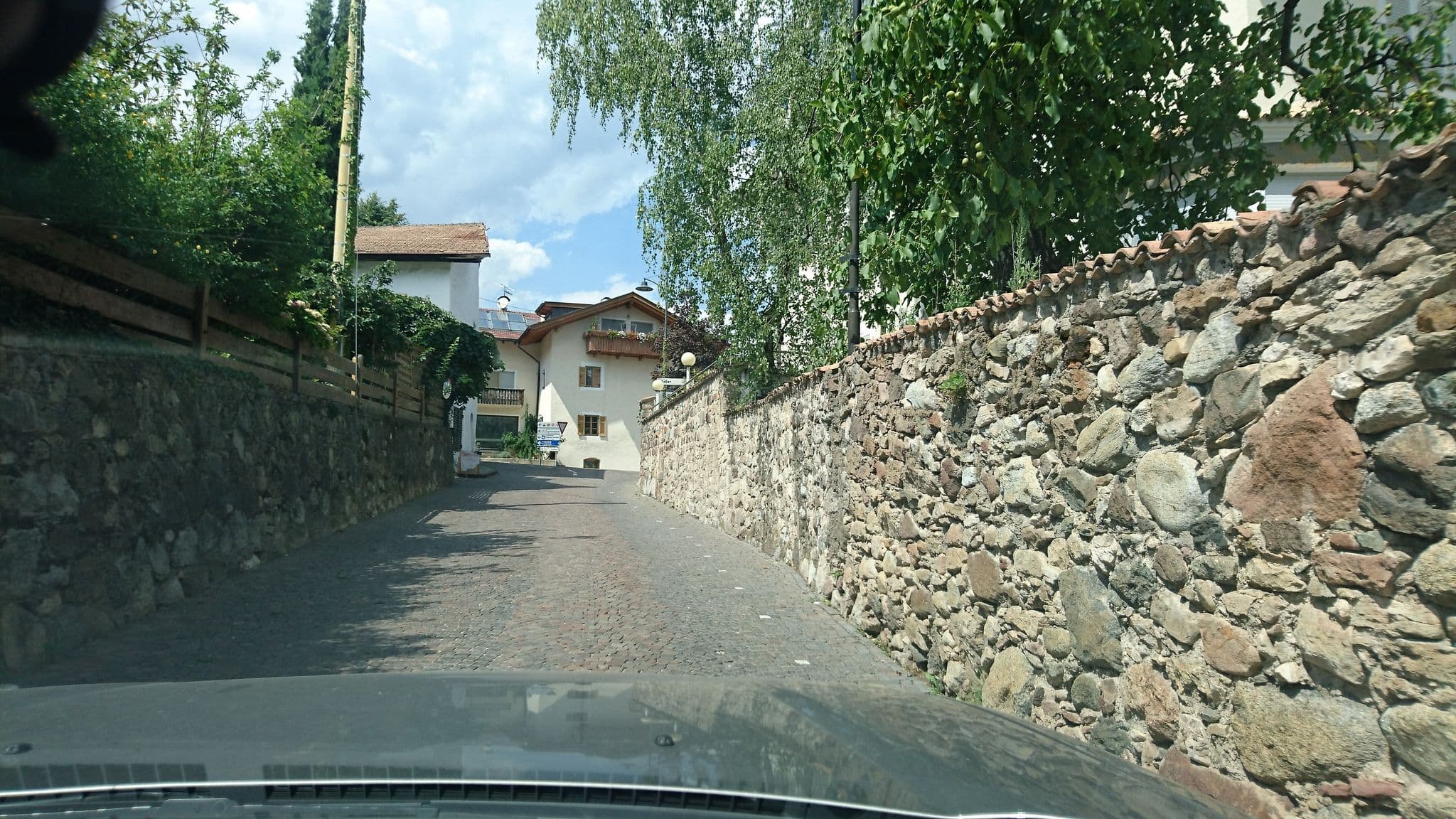 Street view near Adler, Pension, Nalles — © voschix (CC BY-SA · Mapillary)