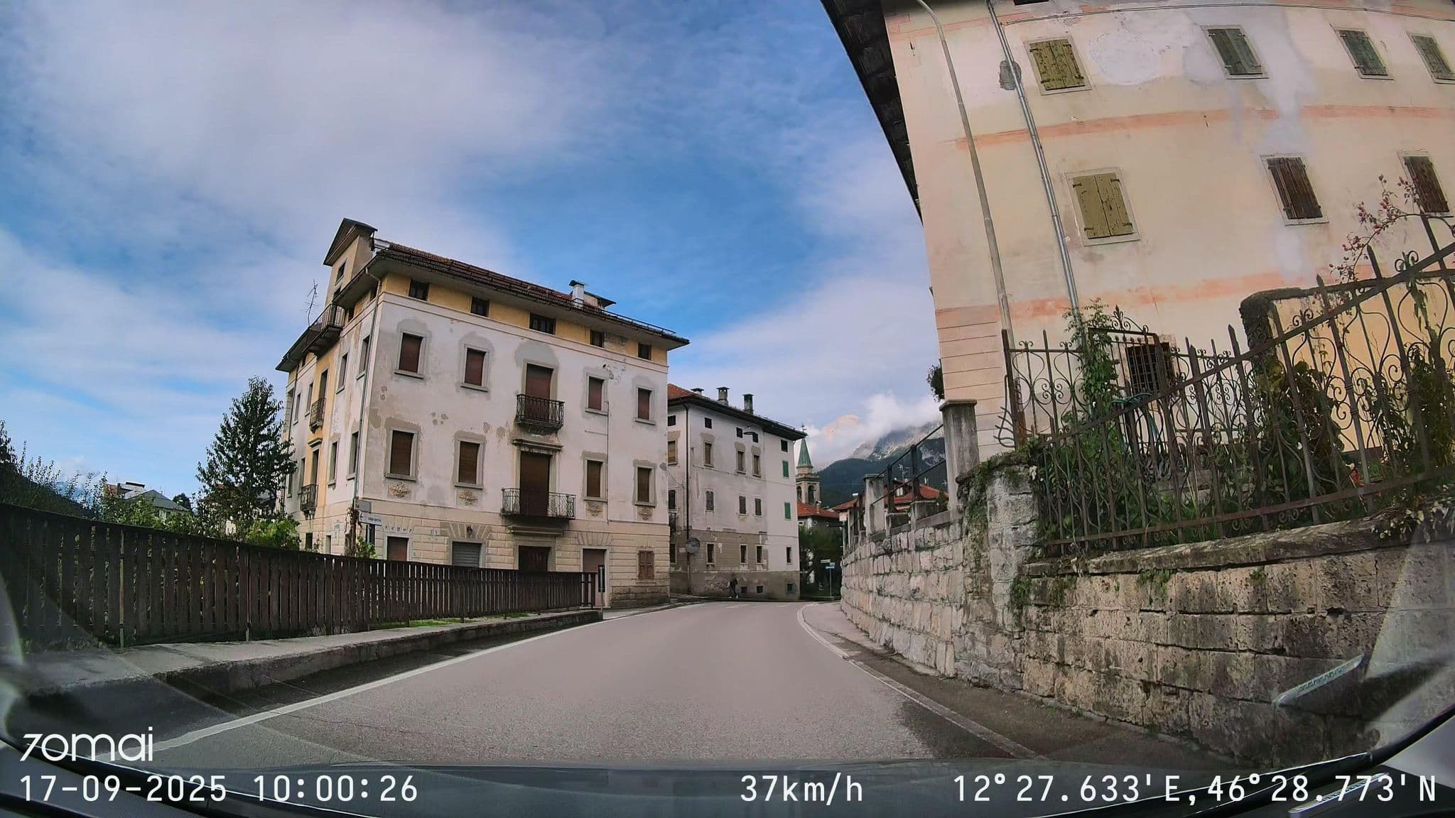 Street view near Albergo Trieste Lorenzago, Lozzo di Cadore — © doriel (CC BY-SA · Mapillary)