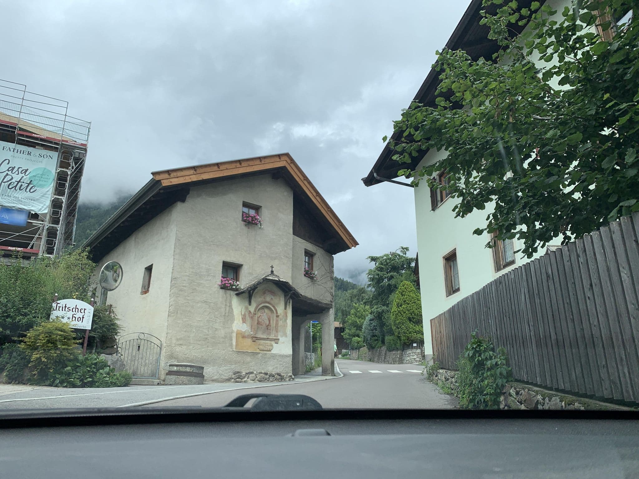 Street view near Ortswies 37 - Zimmer + FeWo, Tirolo
