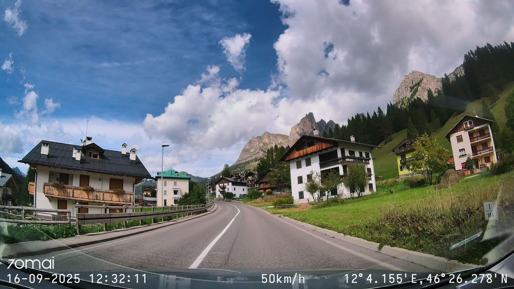 Street view near Albergo Lorenzini, Livinallongo del Col di Lana