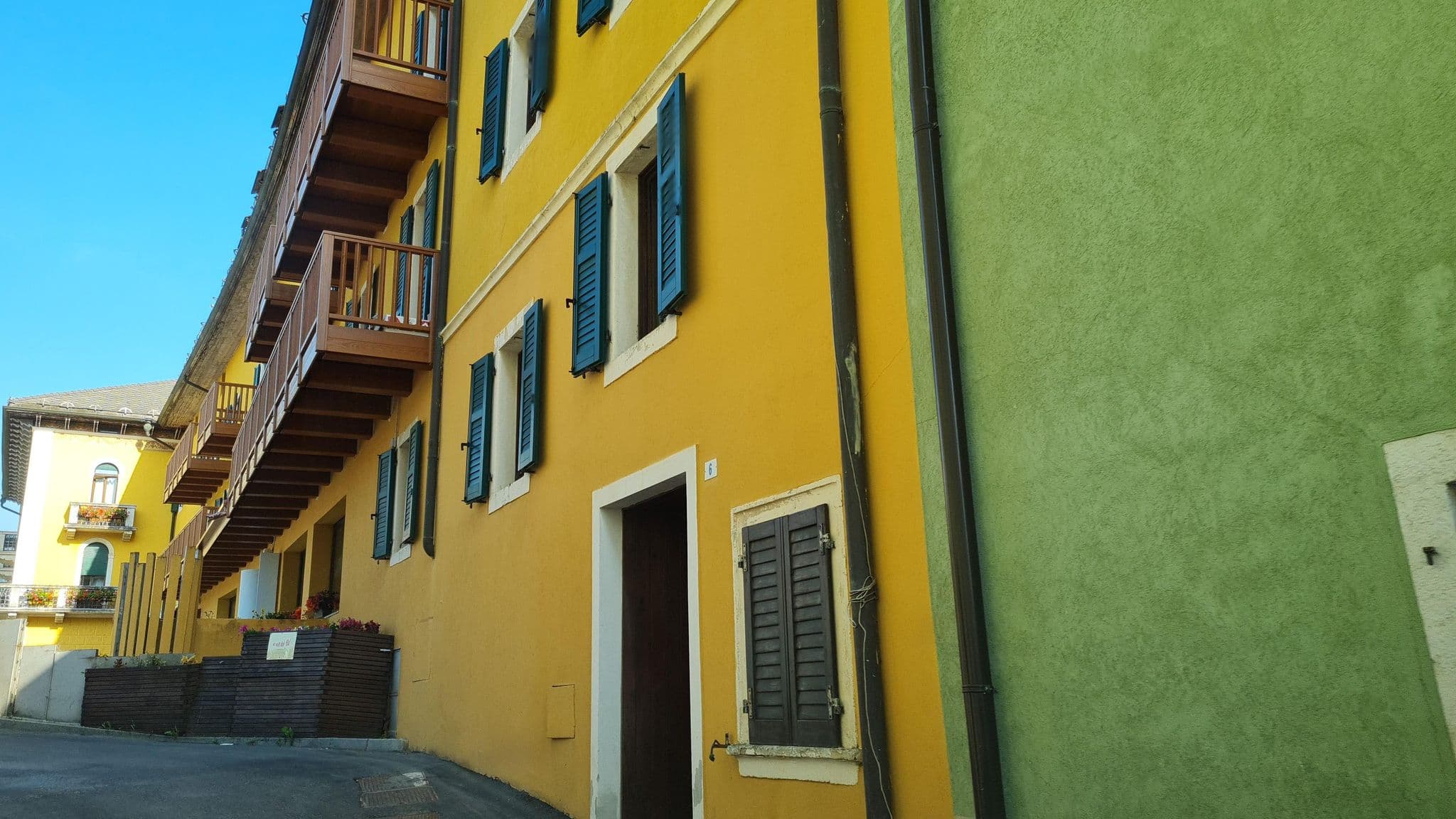 Street view near Bertoldi, Caldonazzo — © laniuscollurio (CC BY-SA · Mapillary)