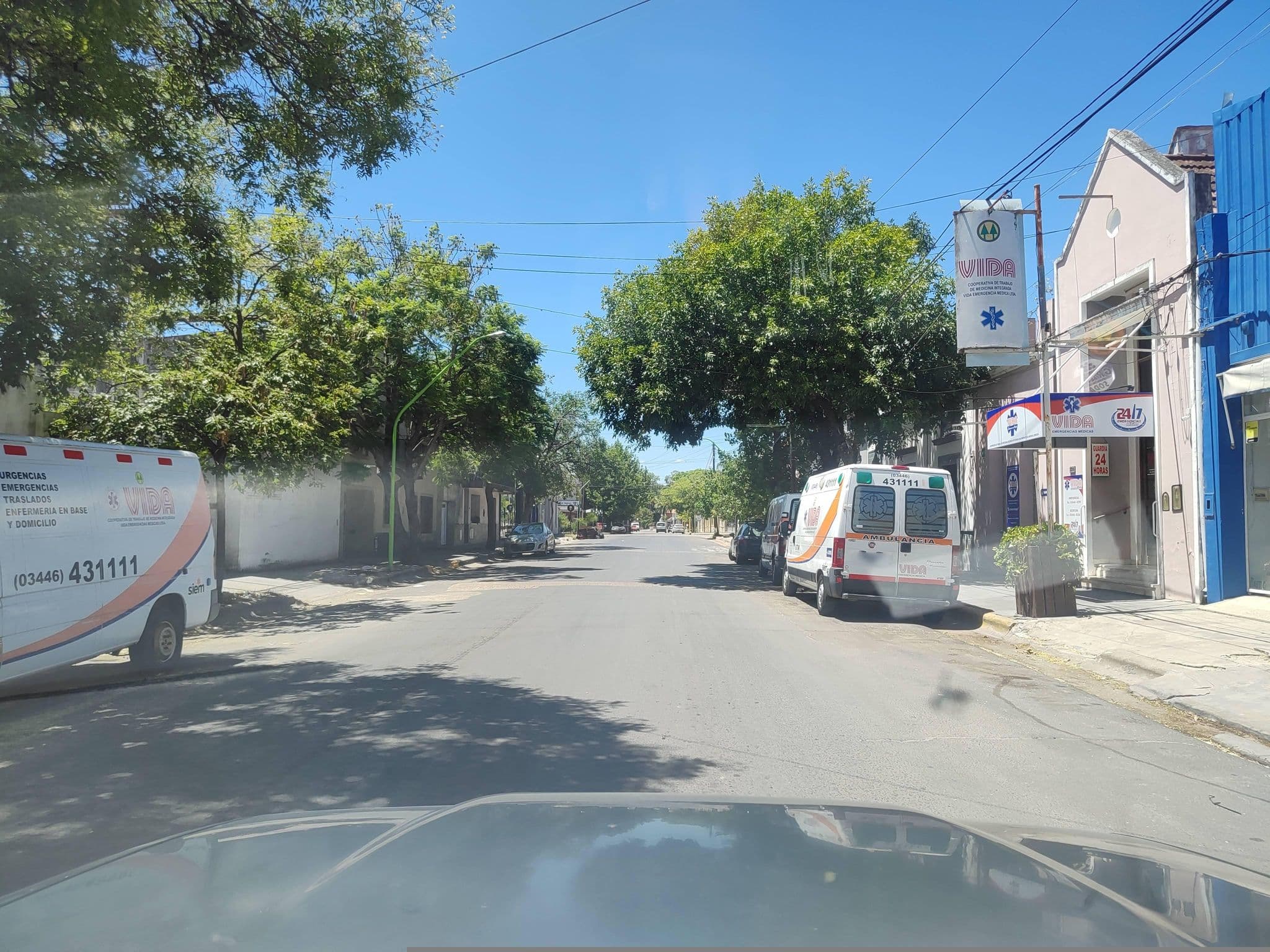 Street view near Hotel Barracas del Puerto, Gualeguaychú — © andresduhour (CC BY-SA · Mapillary)