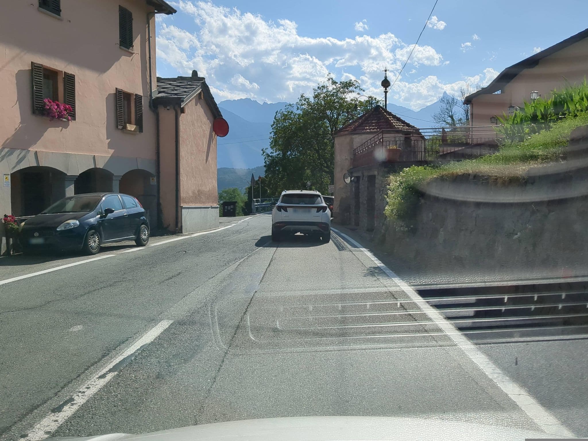 Street view near Le Soleil, Montjovet — © musuruan (CC BY-SA · Mapillary)