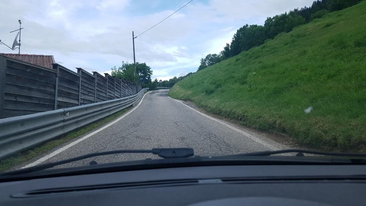 Street view near Residence Töglhof, Funes - Villnoess — © mik007 (CC BY-SA · Mapillary)
