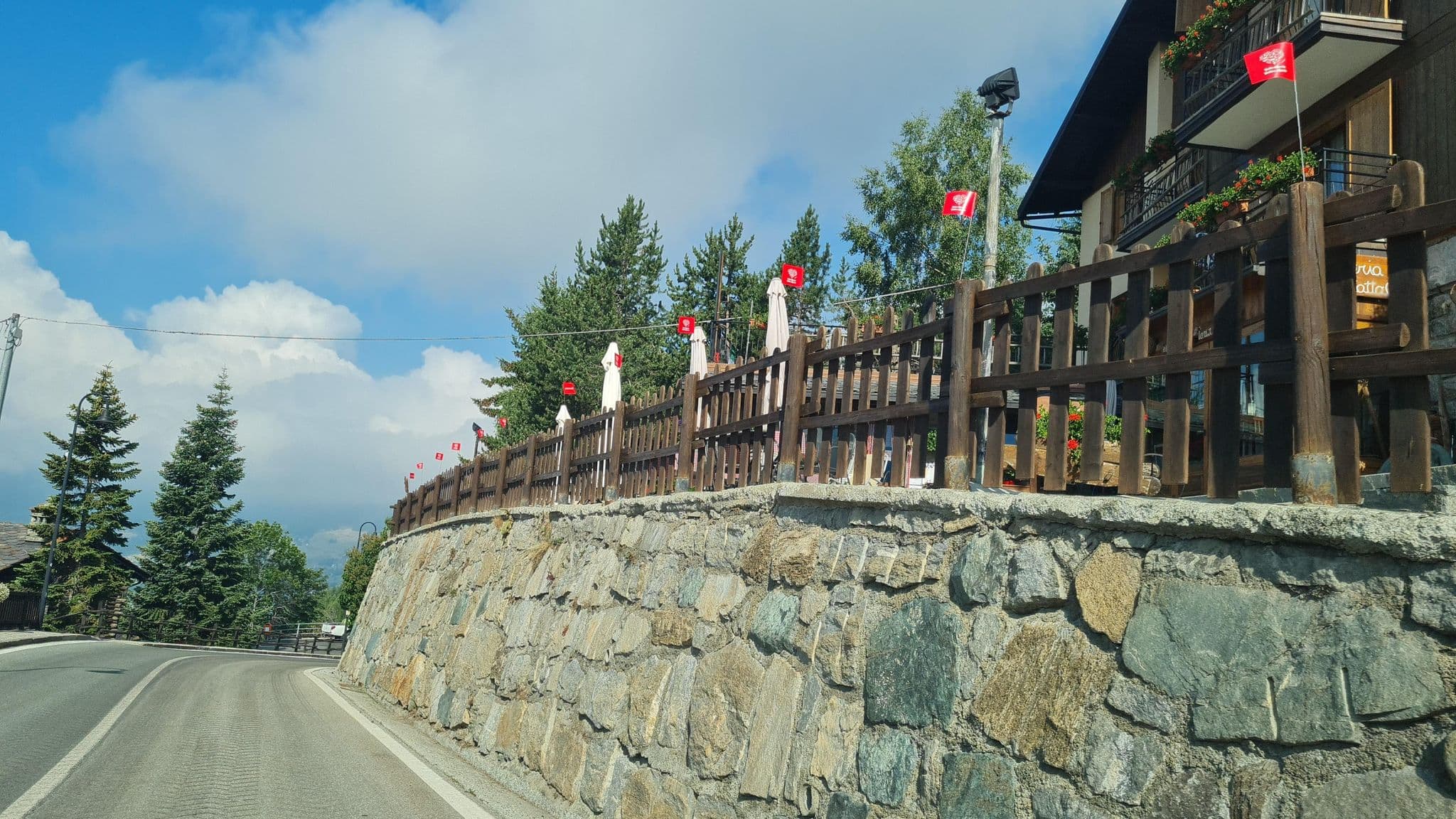 Street view near Residence Lo Scoiattolo, Ayas