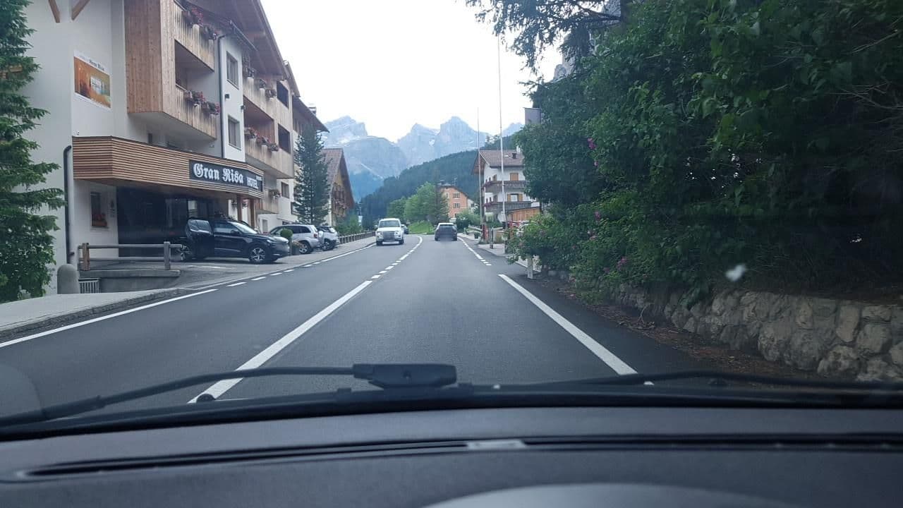 Street view near Hotel Savoy, La Valle - Wengen
