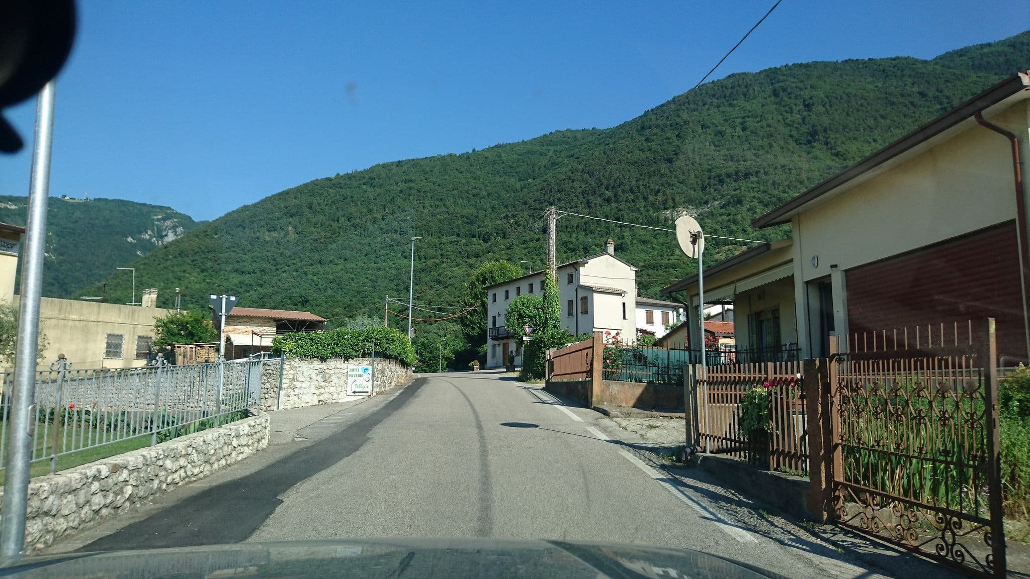 Street view near Locanda Tilly's, Borso del Grappa — © voschix (CC BY-SA · Mapillary)