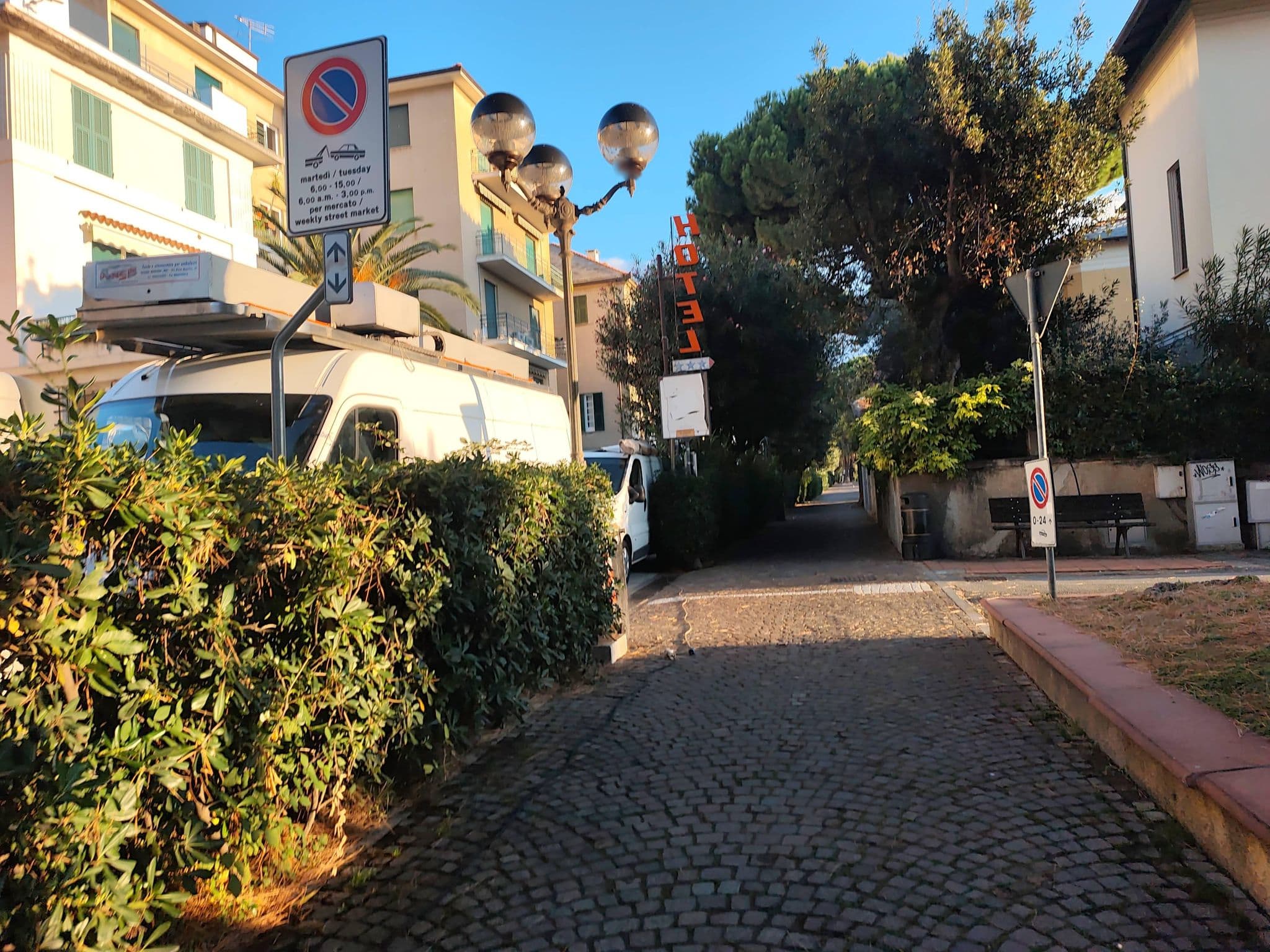 Street view near Villa Ombrosa, Spotorno — © Duro (CC BY-SA · Mapillary)