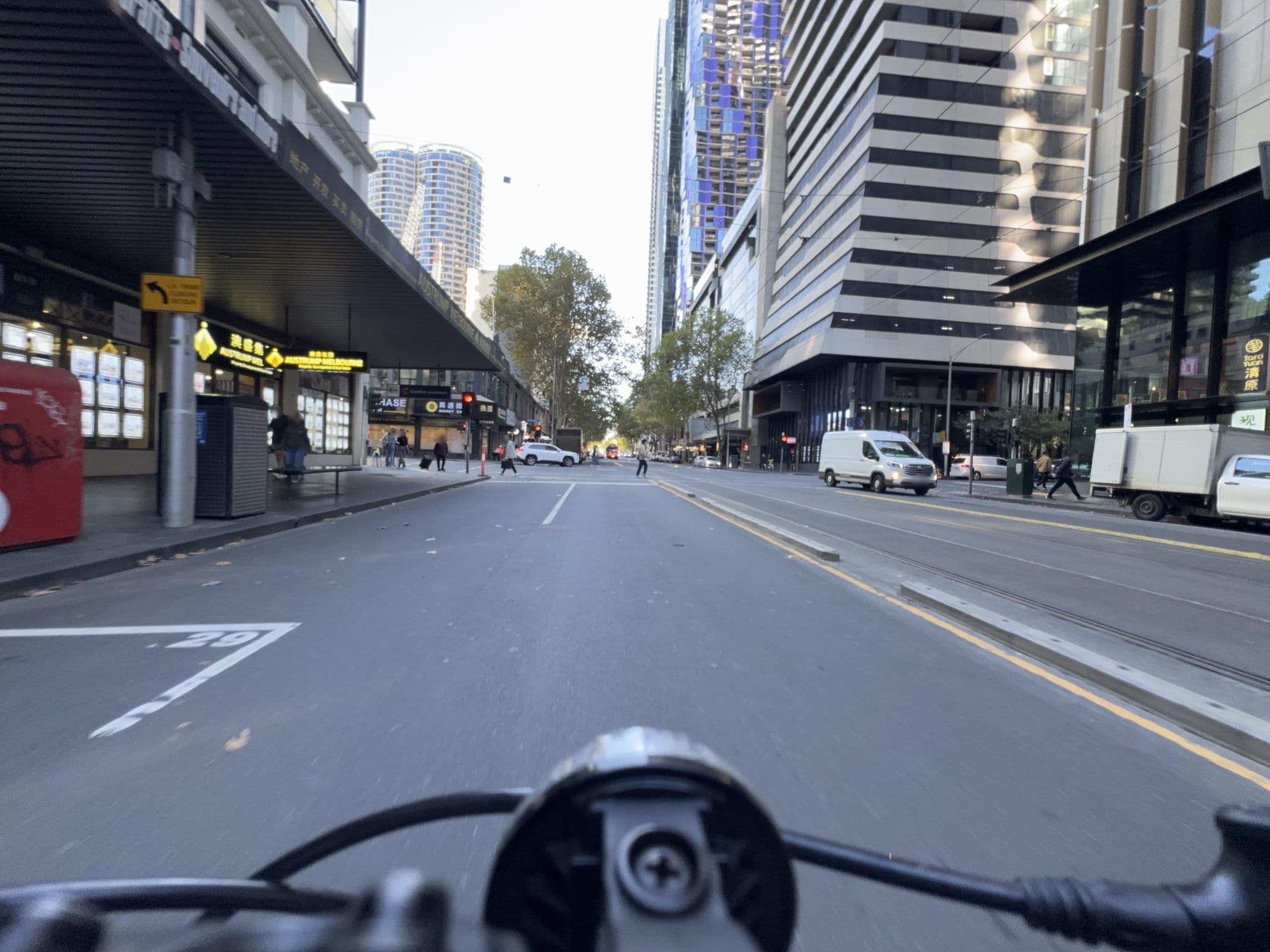 Street view near Comfort Apartments, Melbourne — © amallama (CC BY-SA · Mapillary)