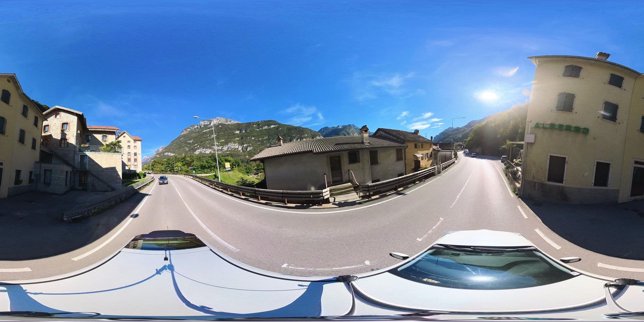Street view near Albergo Ristorante De Bona, Longarone — © osmplus_org (CC BY-SA · Mapillary)
