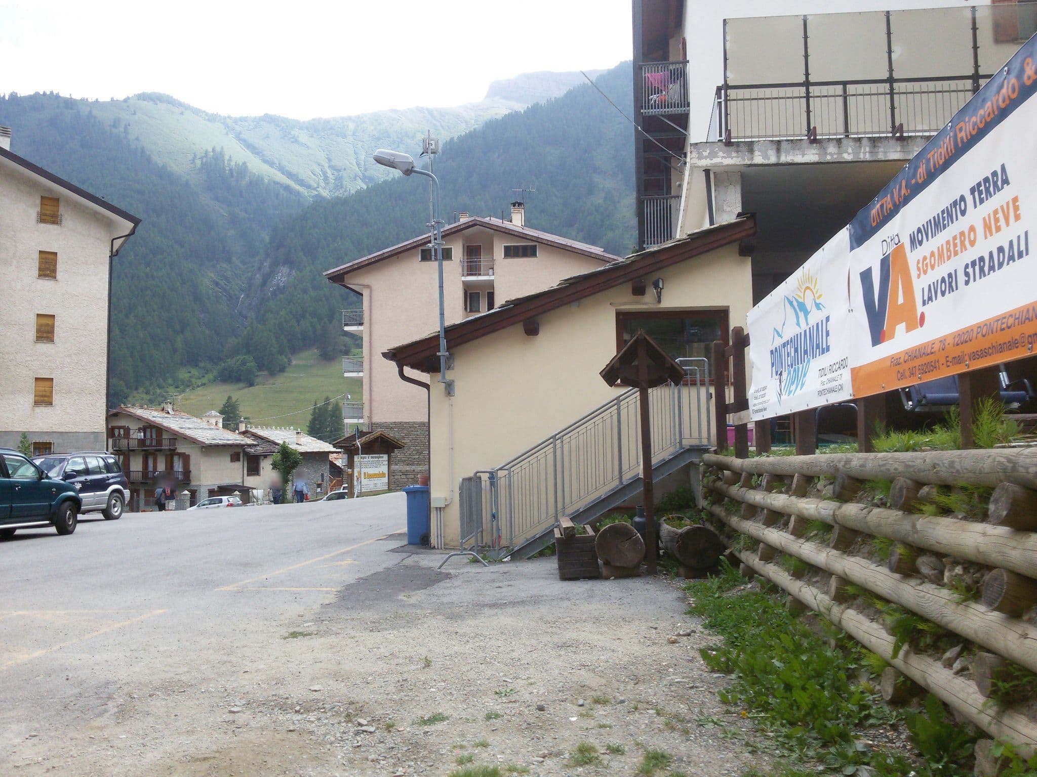 Street view near Chalet Seggiovia, Paesana — © ale_zena_it (CC BY-SA · Mapillary)