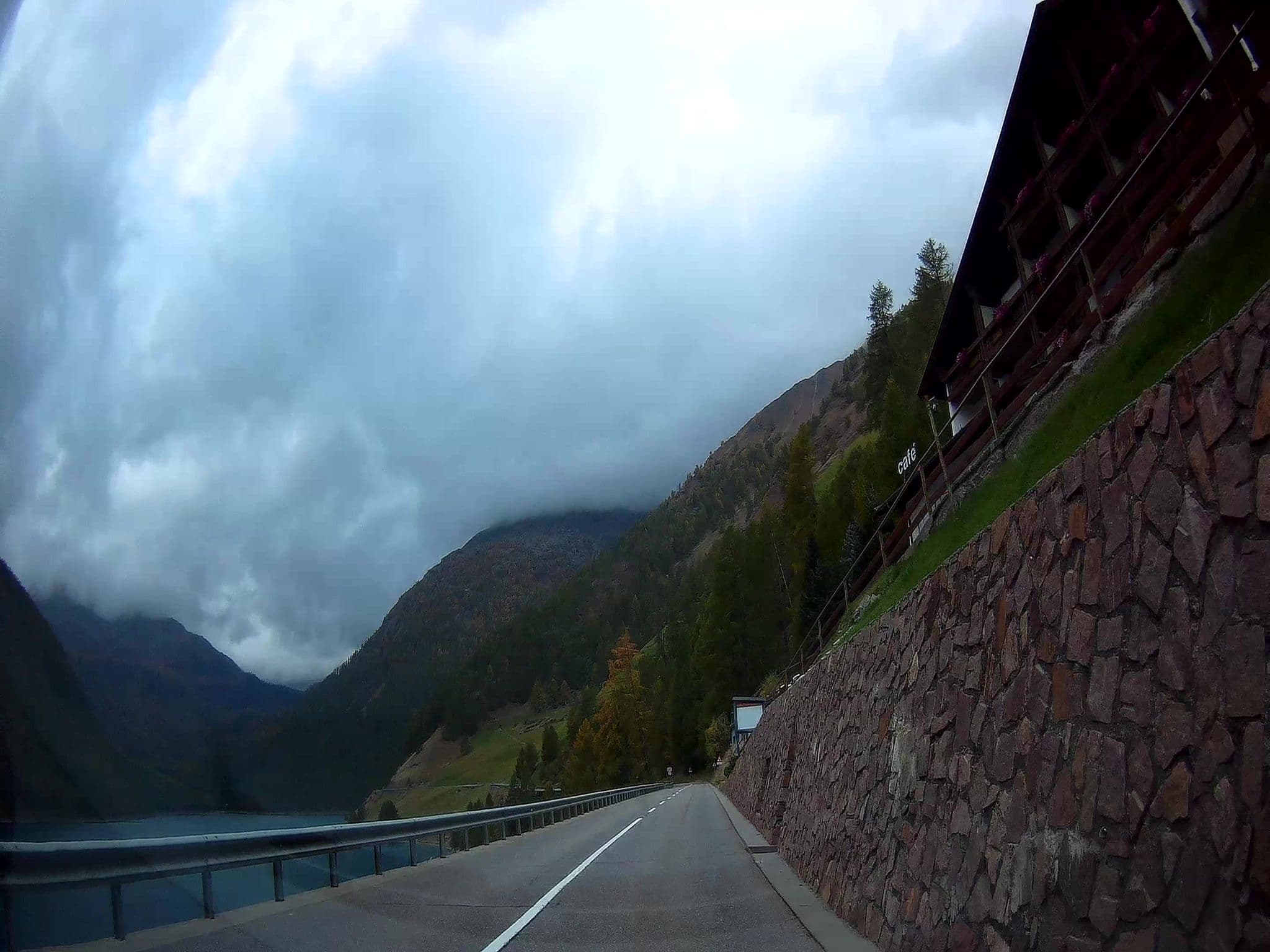 Street view near Mountain Lake Hotel Vernagt, Senales — © fuchserl (CC BY-SA · Mapillary)
