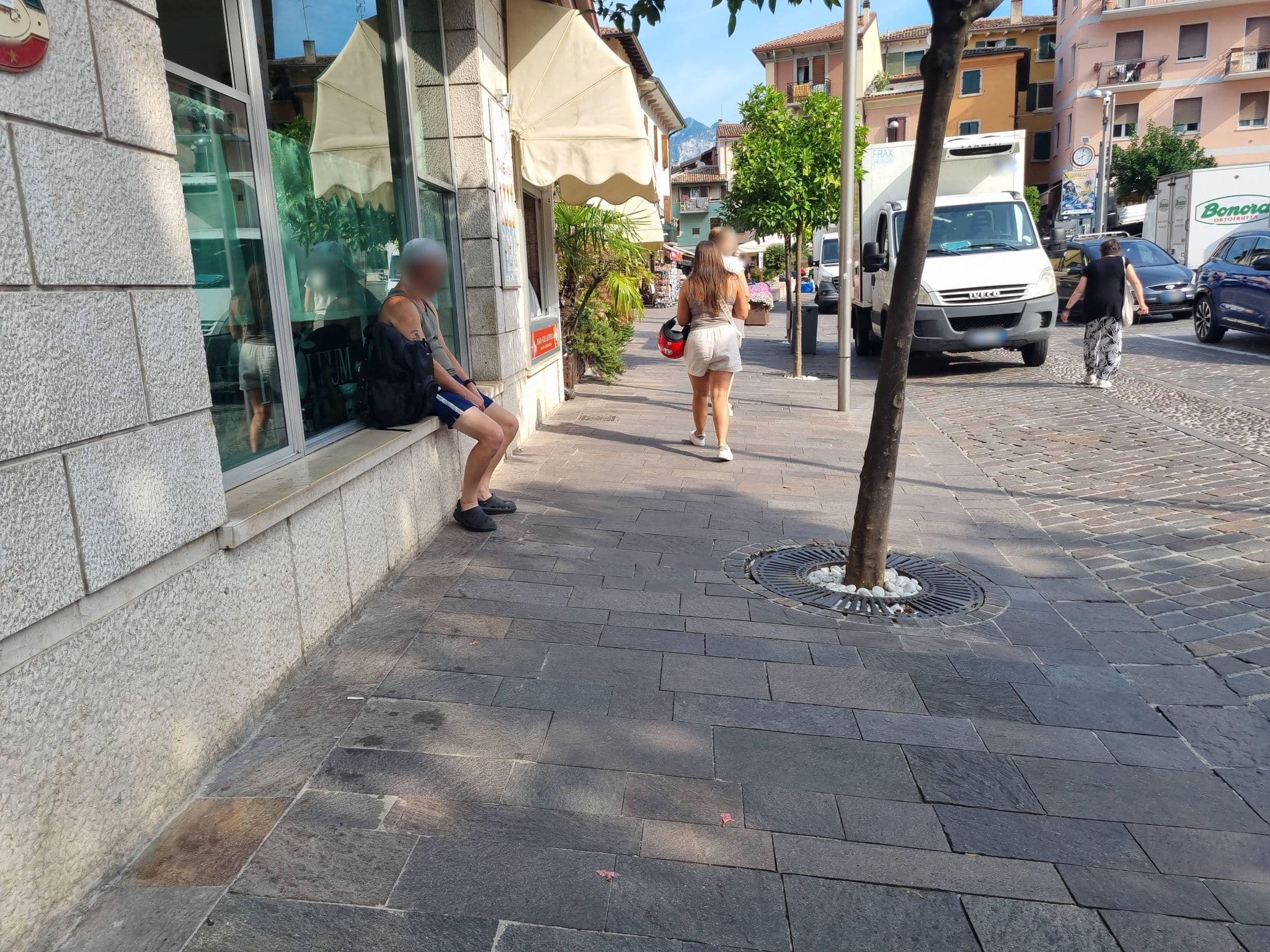Street view near Hotel Alpino, Malcesine — © dsmm (CC BY-SA · Mapillary)